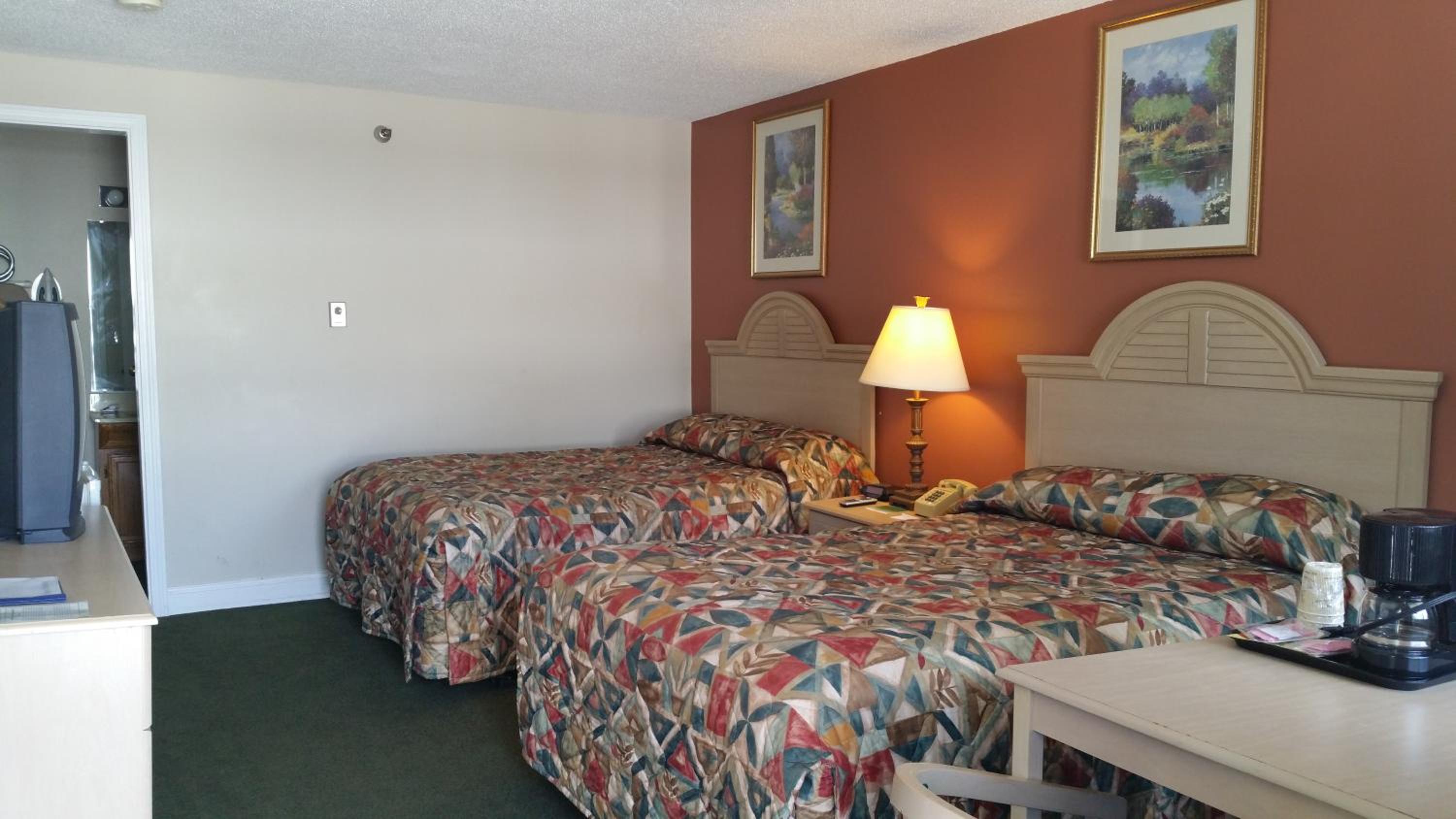 Seabrook Inn - Property Image 4