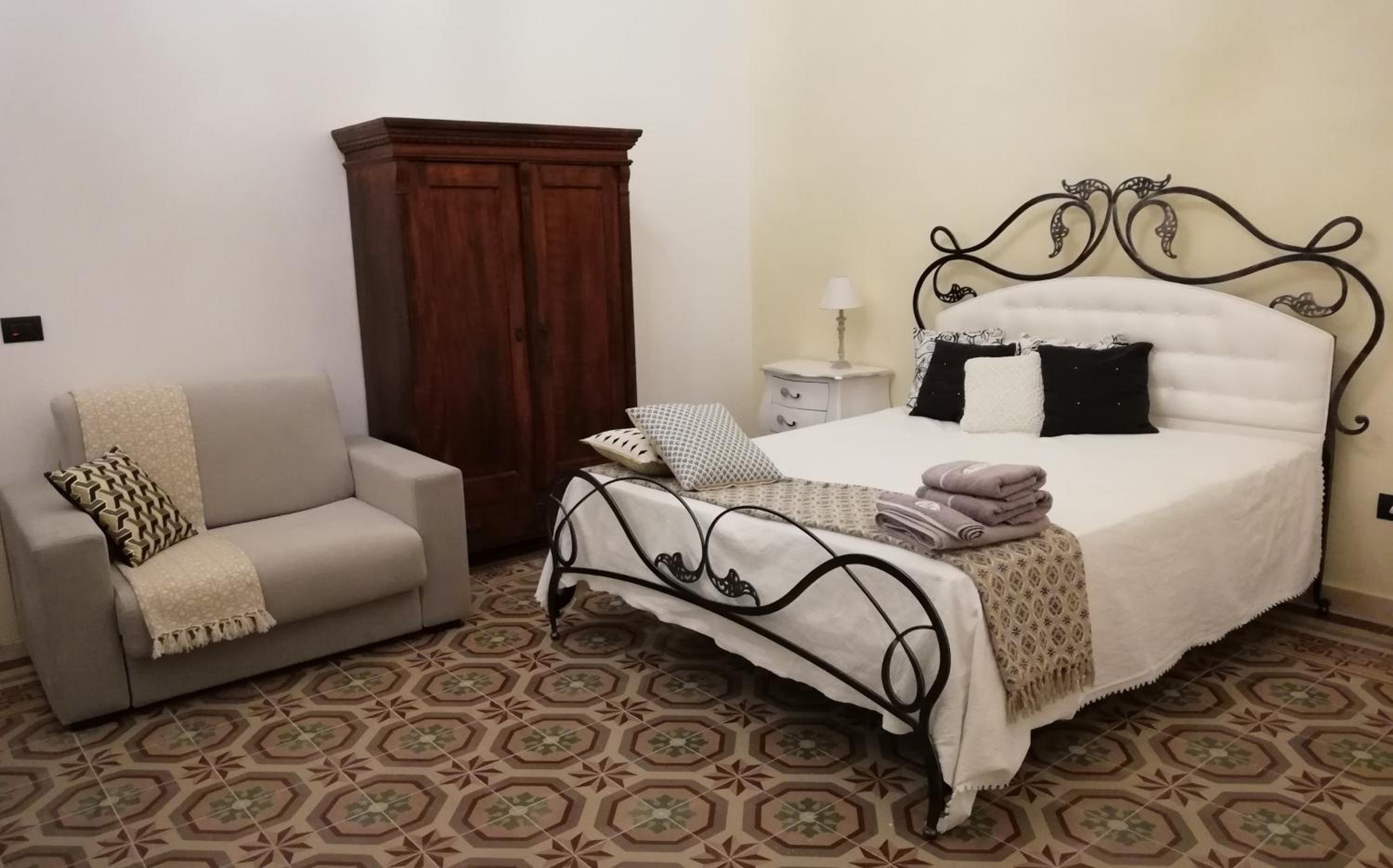 Agorà Suites & Apartments