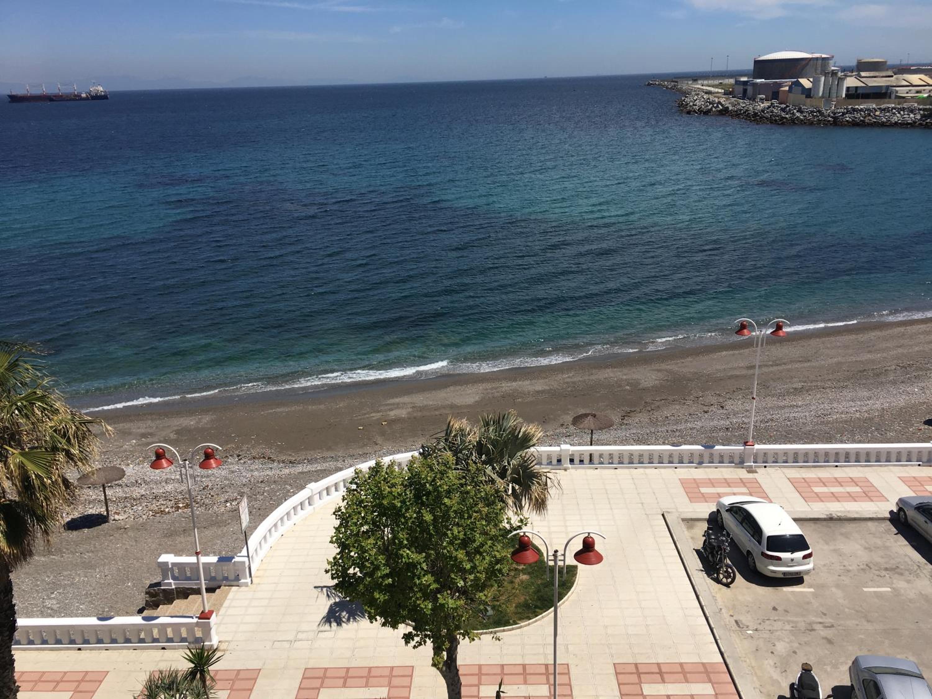 Estudio frente al mar