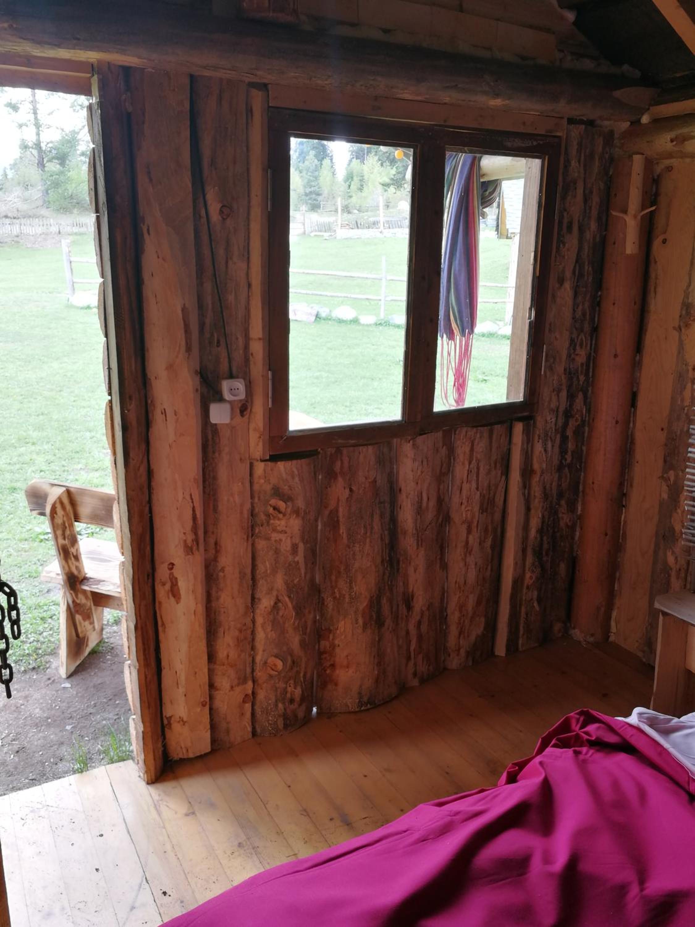 Heshkili huts and cabins Svaneti