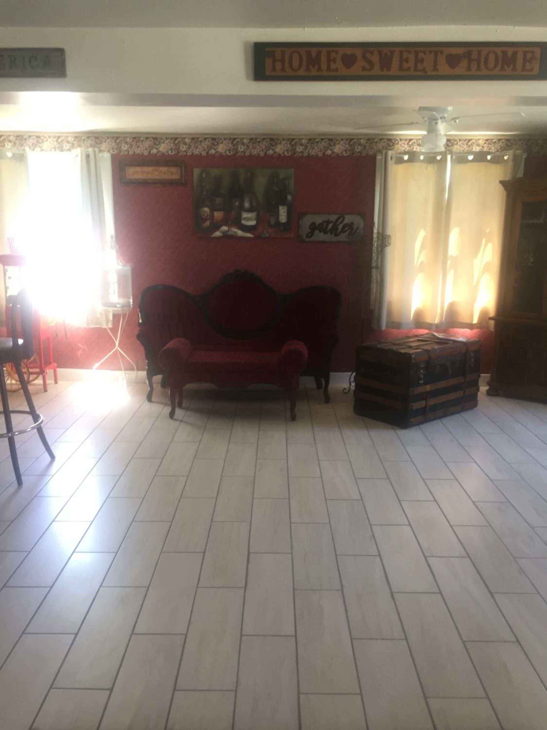 Foster Lake Inn