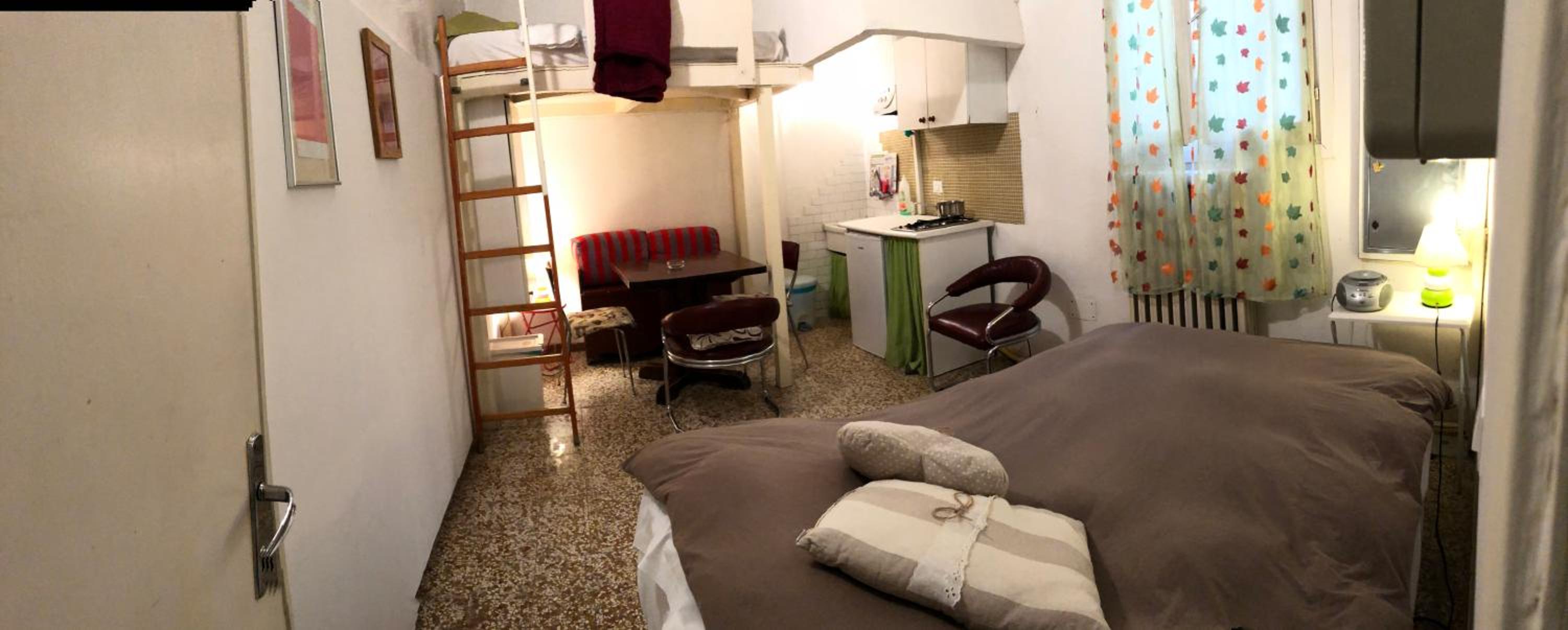 hotel room