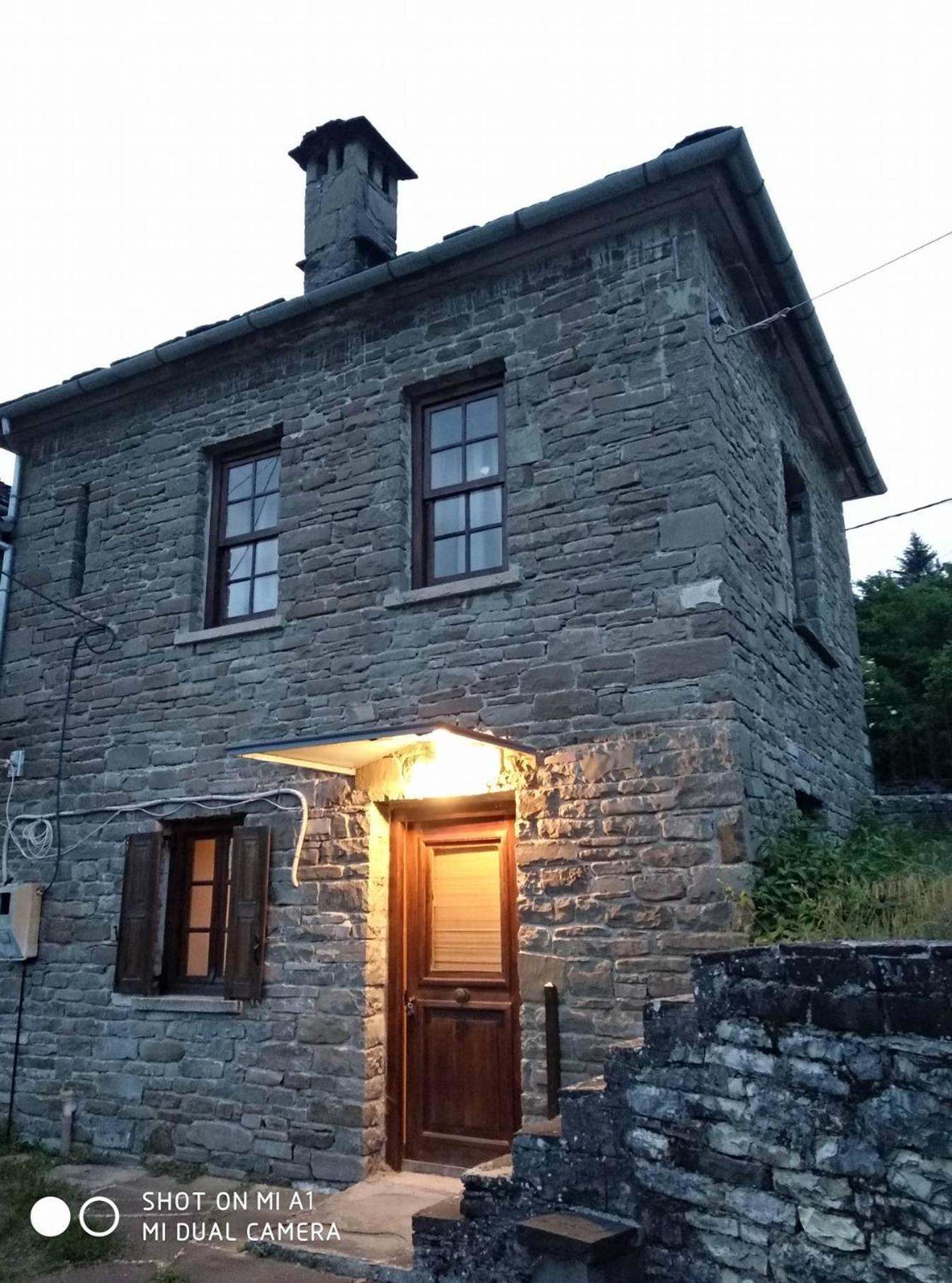Photo 19
