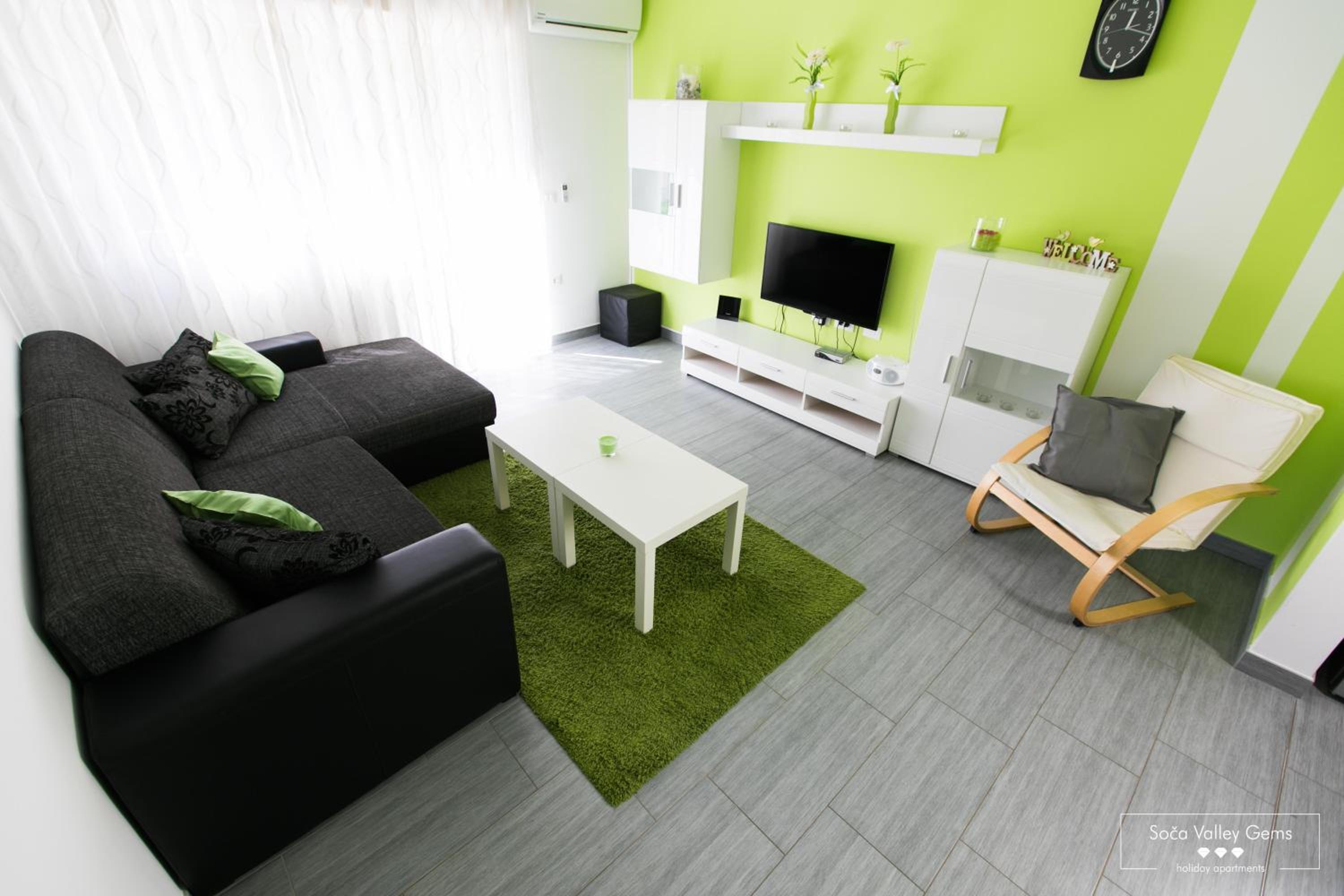 Emerald Soca Apartment view 2