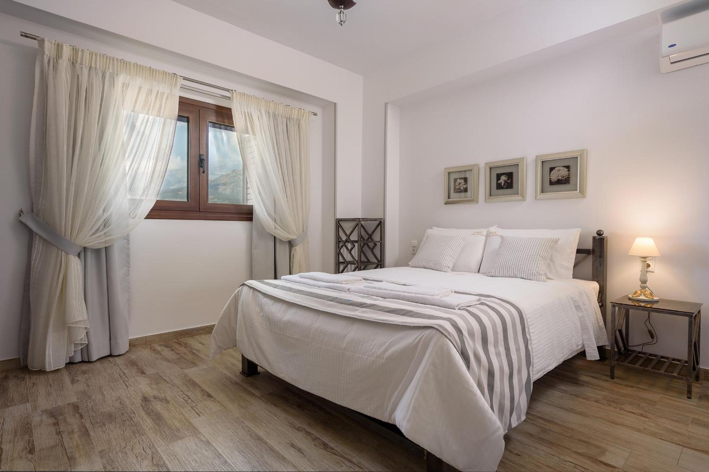 Zeus & Dione Luxury Villa photo 5