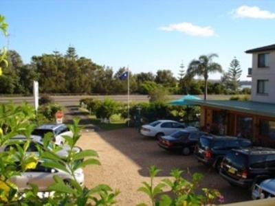 Lake Front Motel