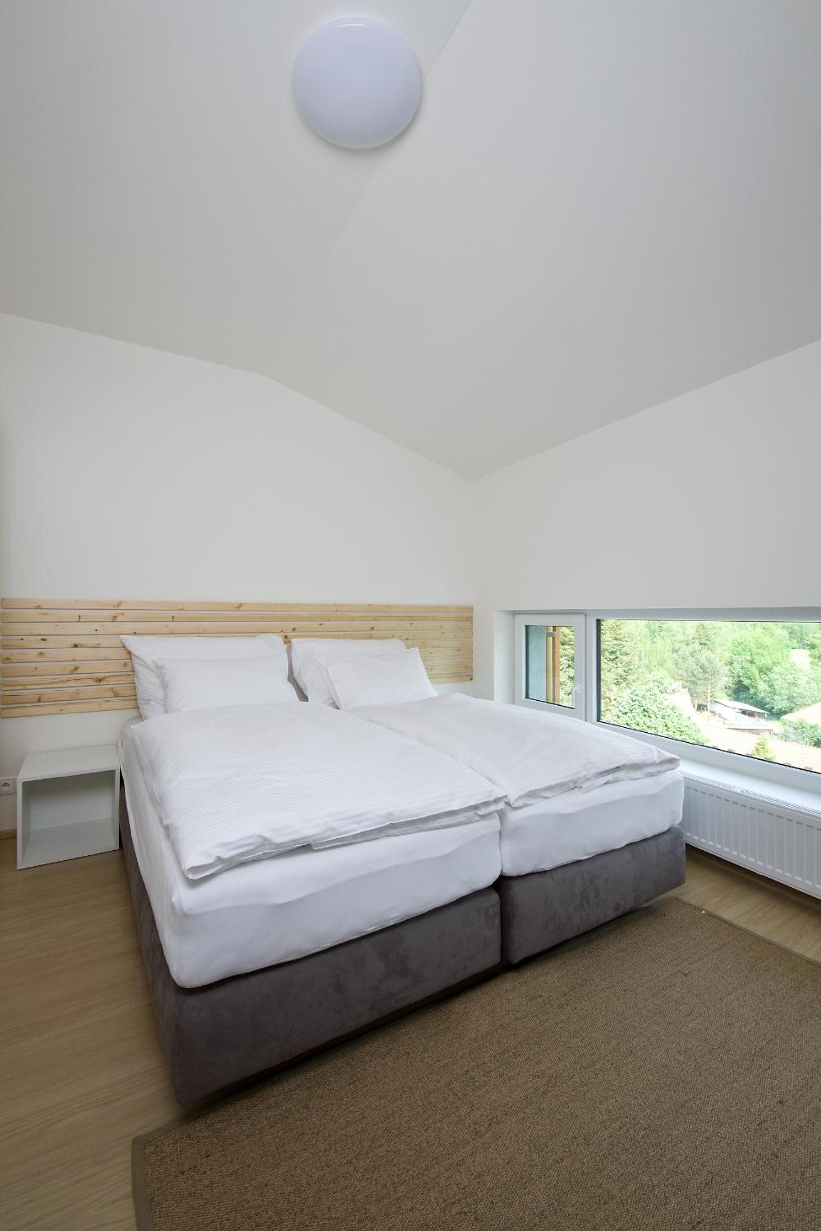 Lakepark Residence