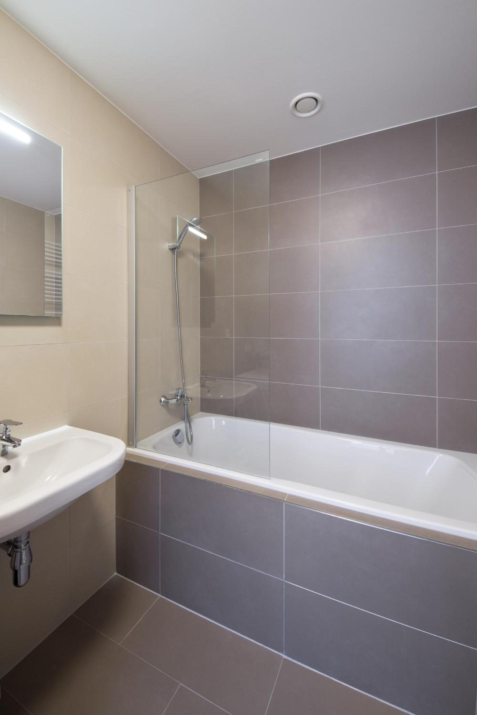 Lakepark Residence