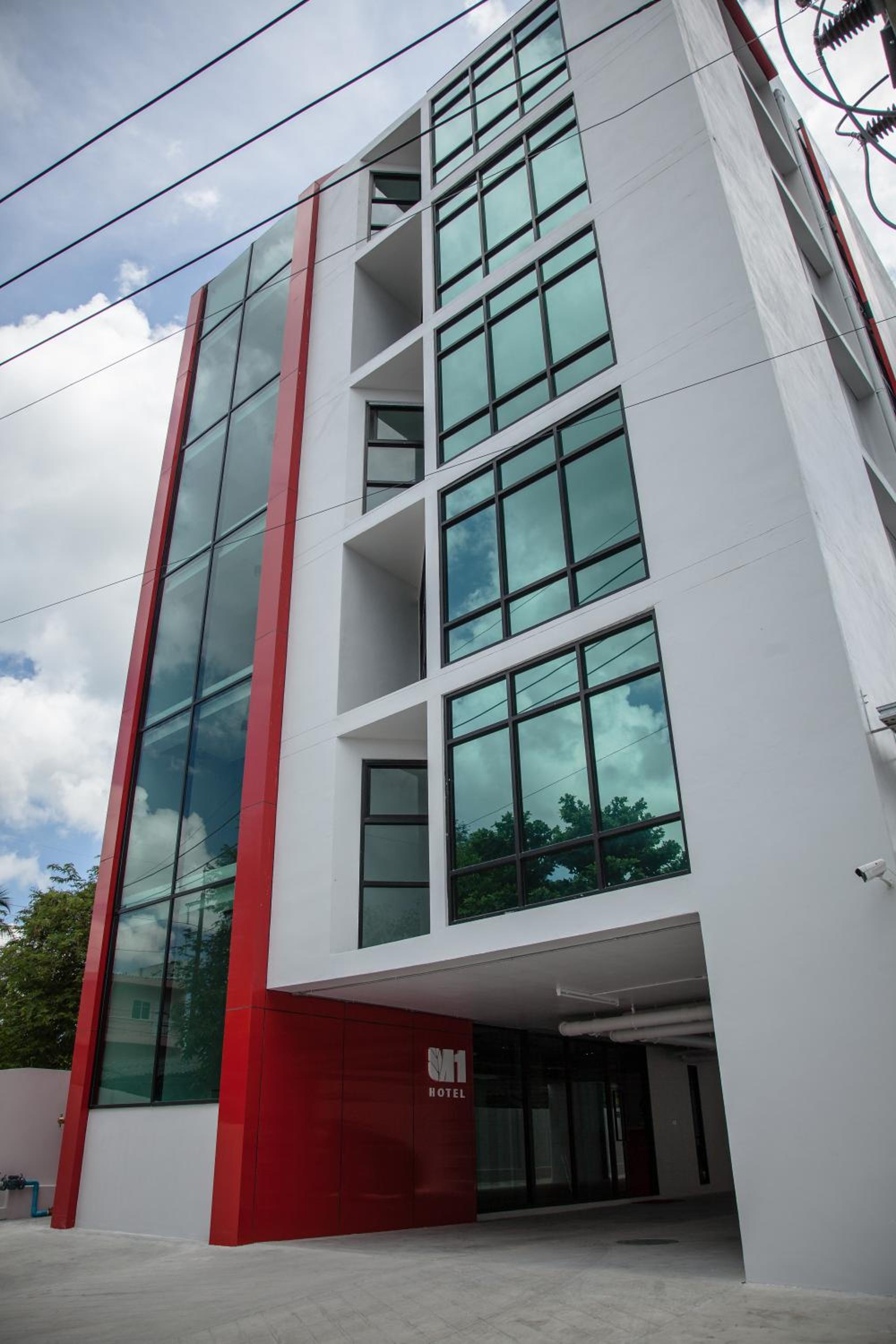 M1 Hotel