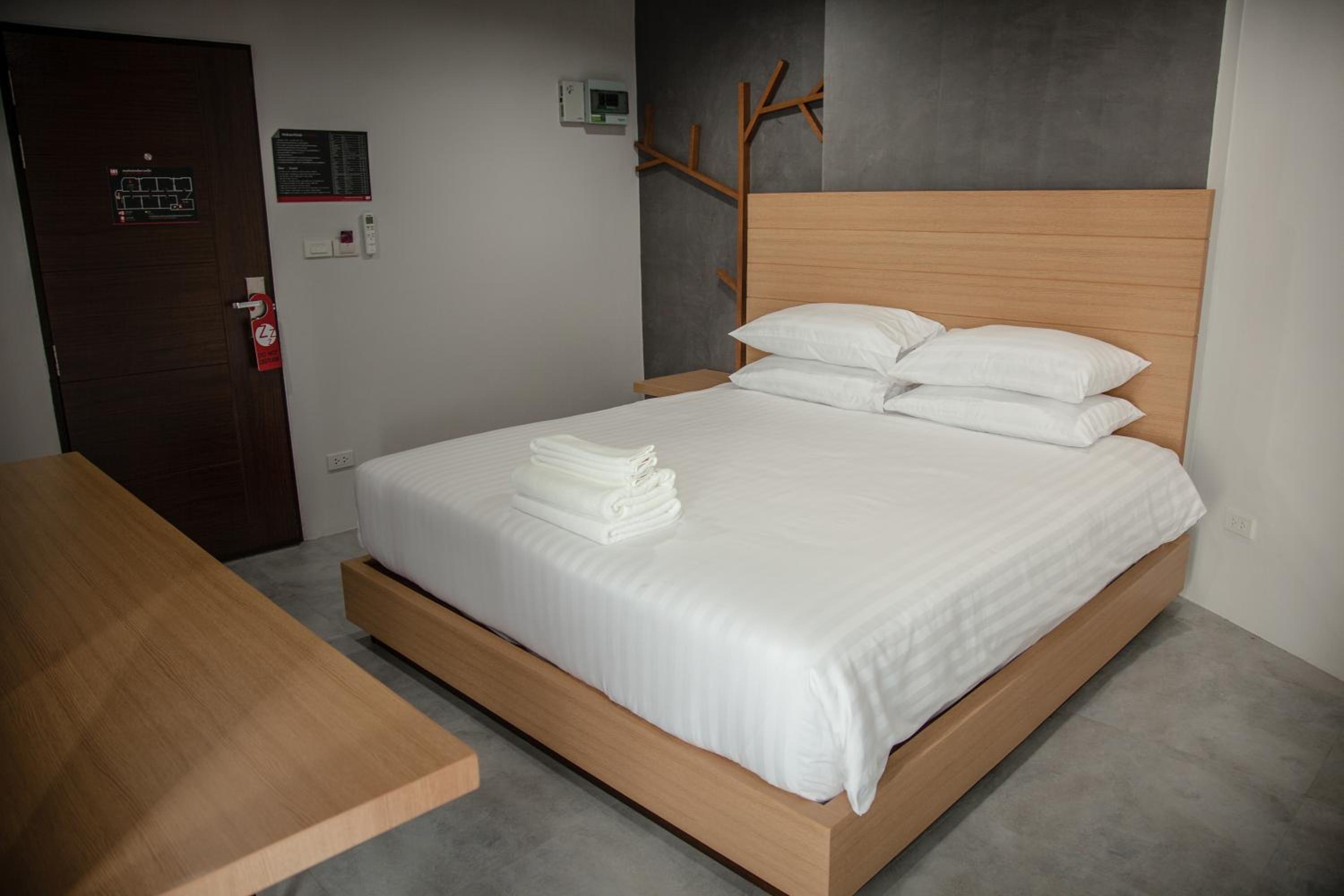 M1 Hotel