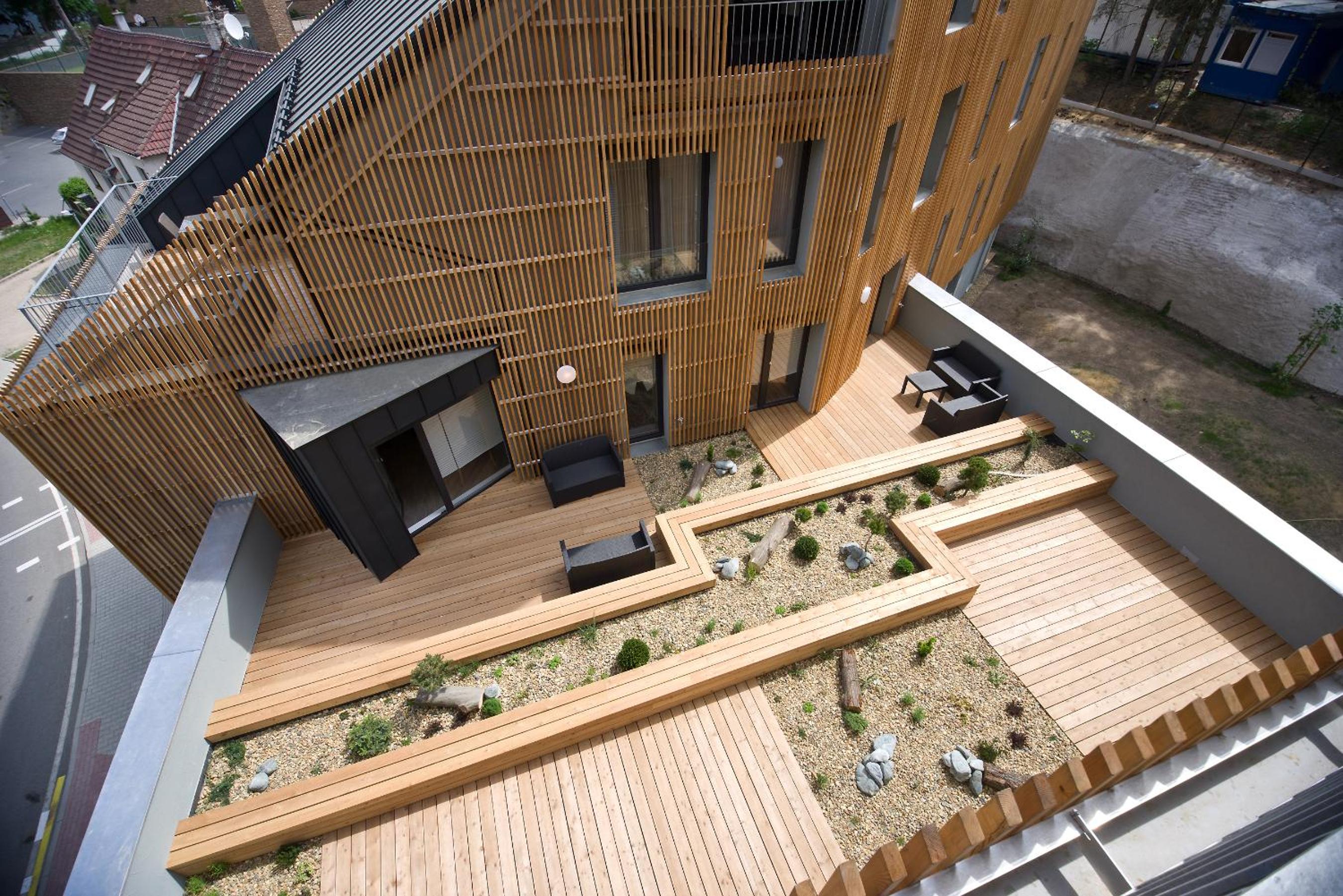 Lakepark Residence