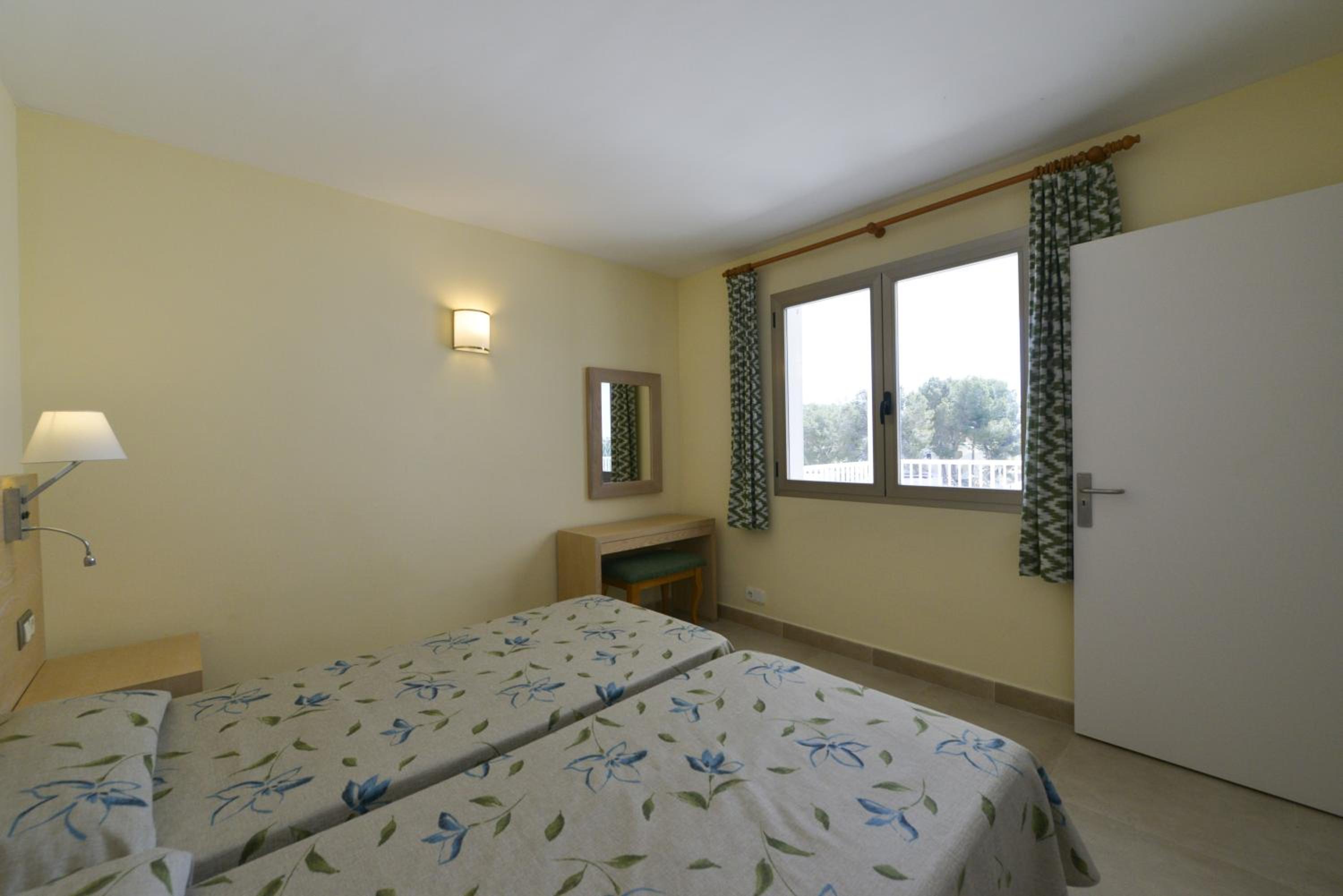 Apartamentos Ferrera Pins view 3