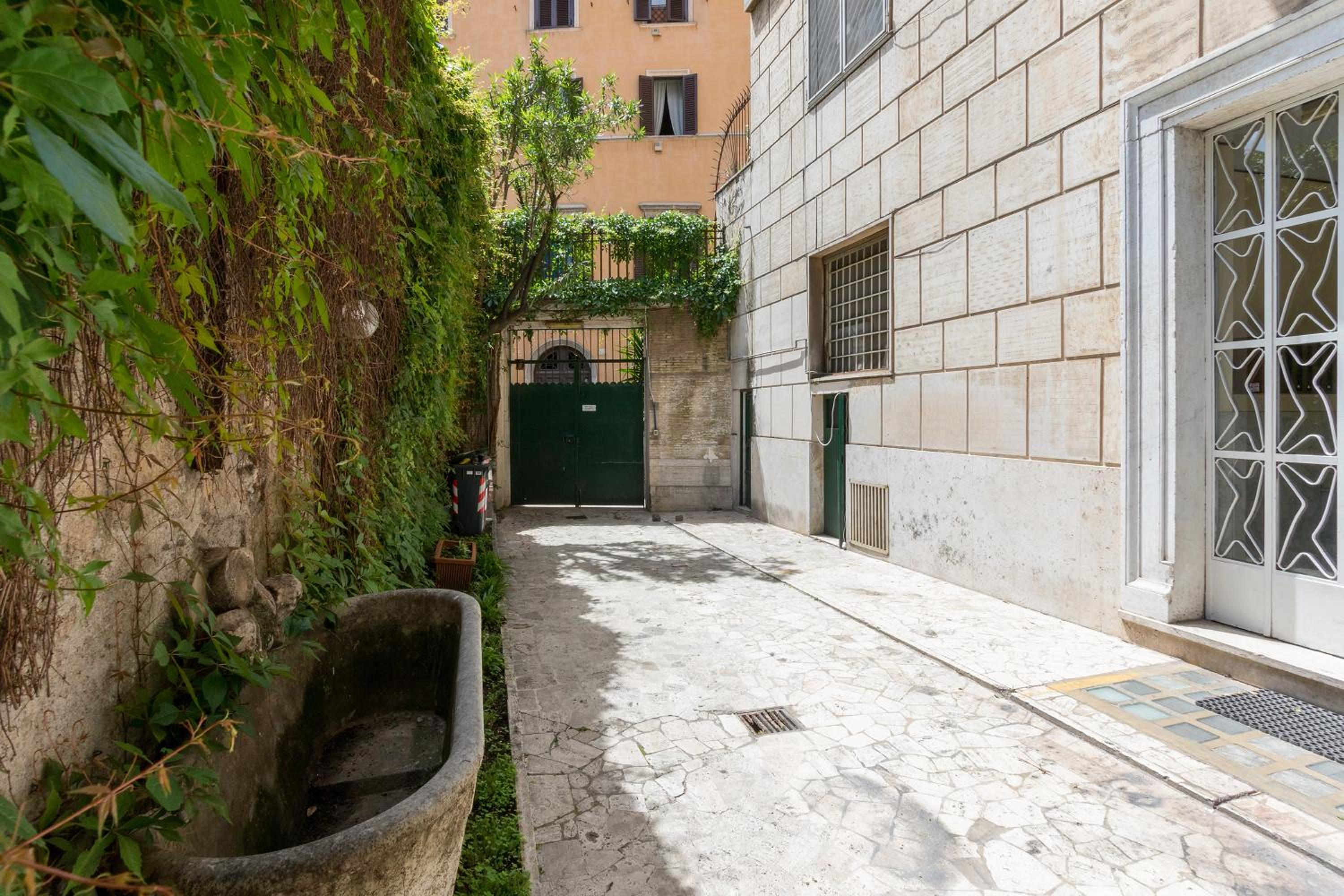 Rome As You Feel - Pellegrino Luxury Apartment with Balcony — Rome photo 5