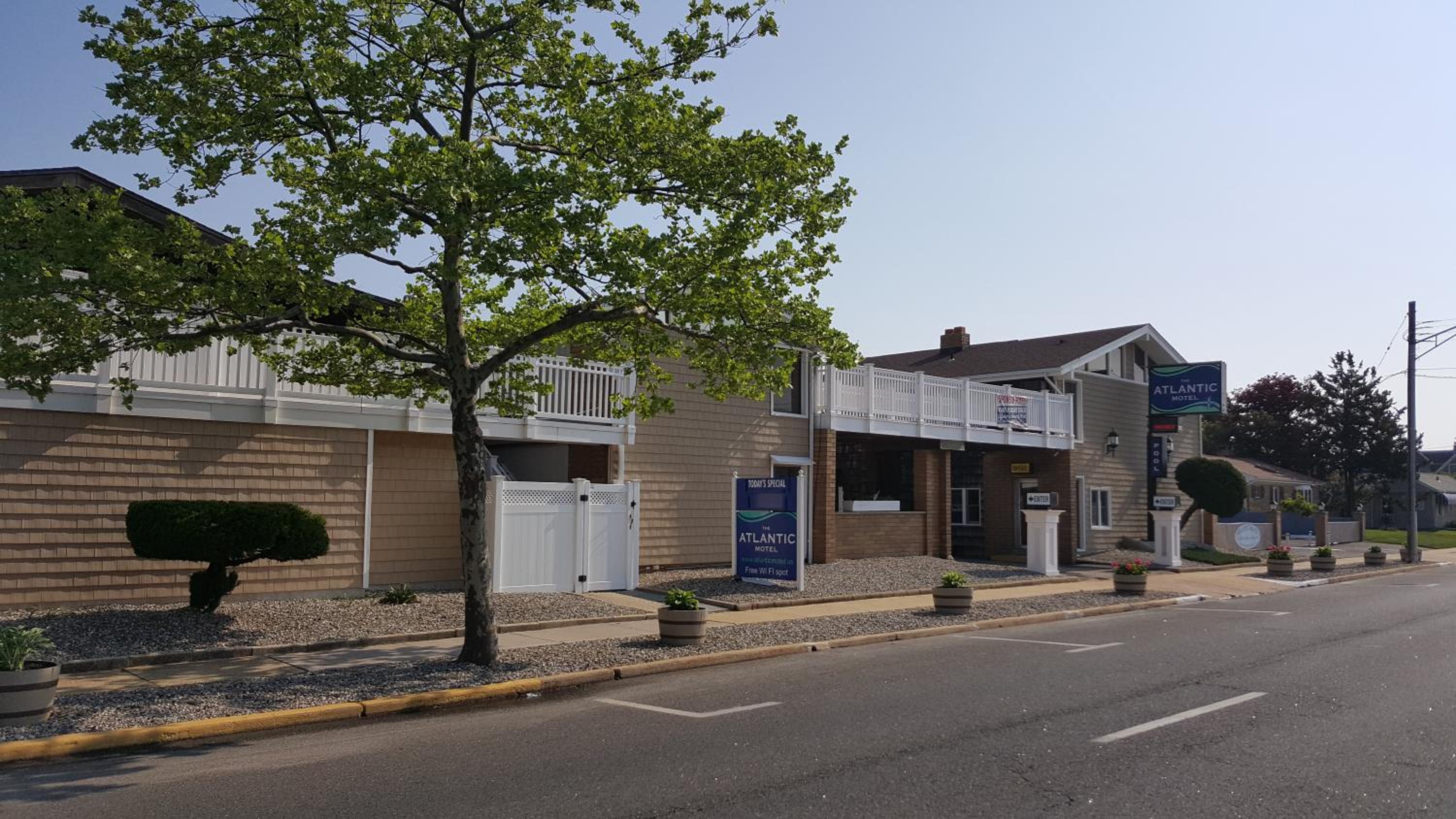 Atlantic Motel