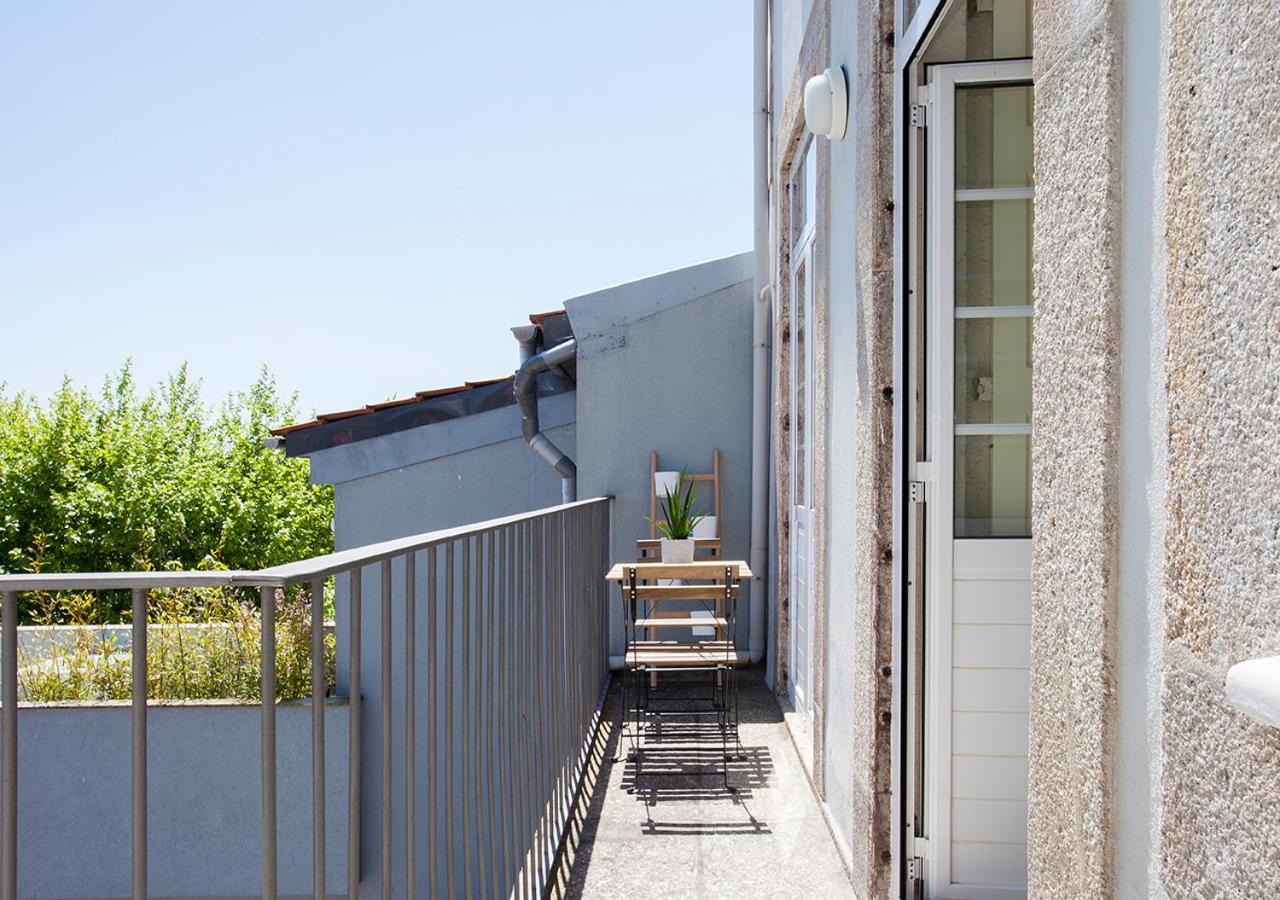 Liiiving in Porto | Central Secret Balcony