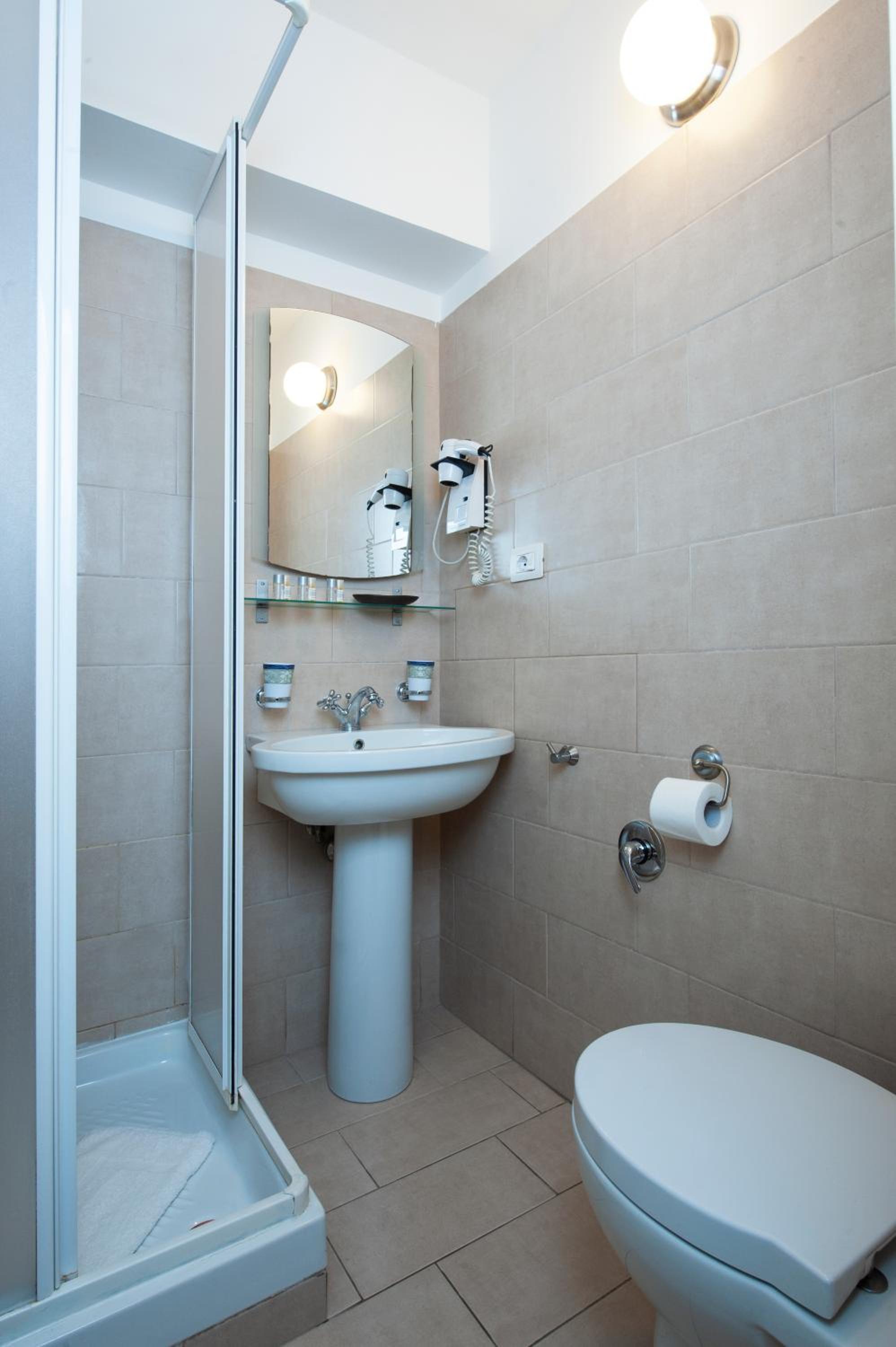 Arie Romane Guesthouse