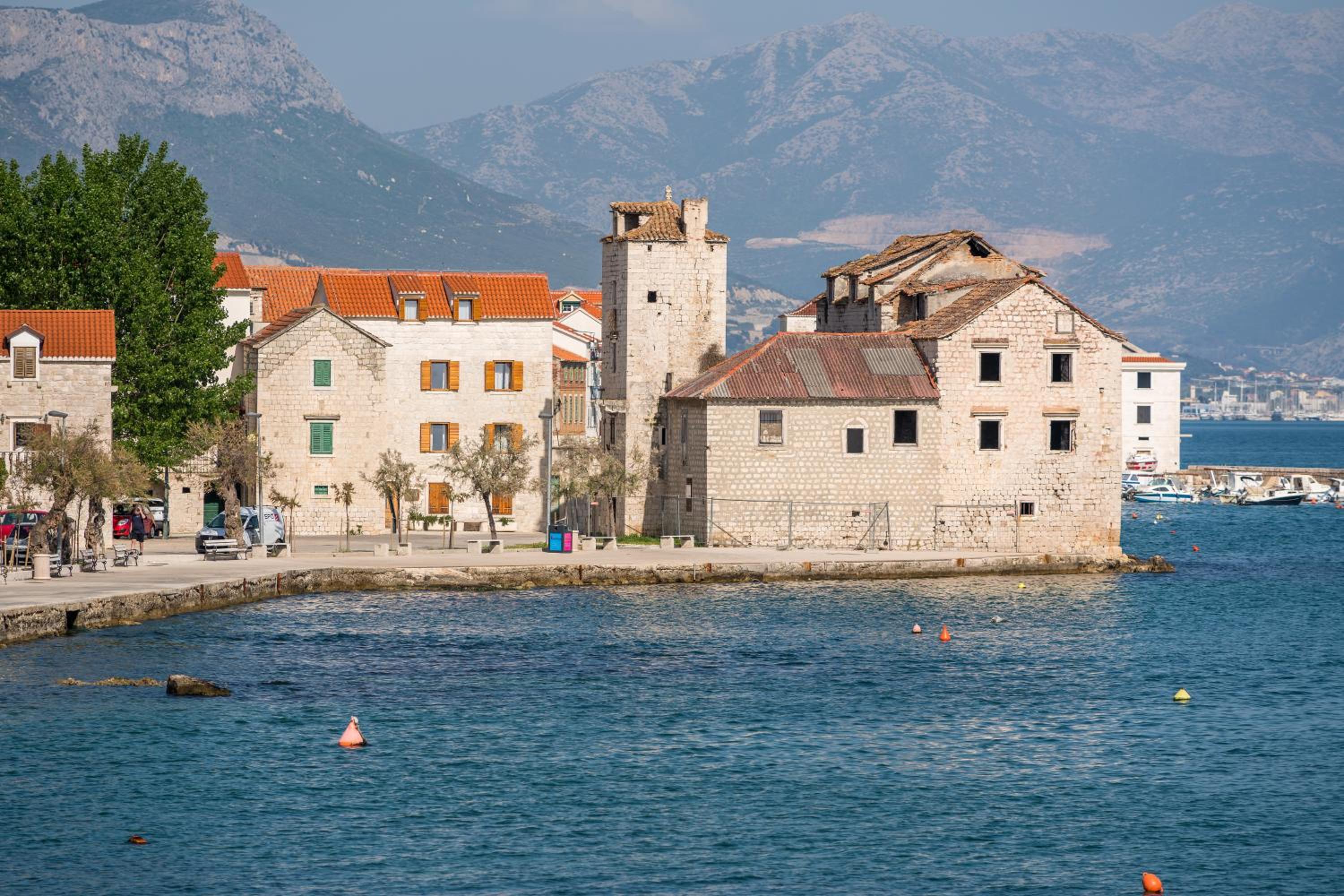 Beachfront Apartments Gabine