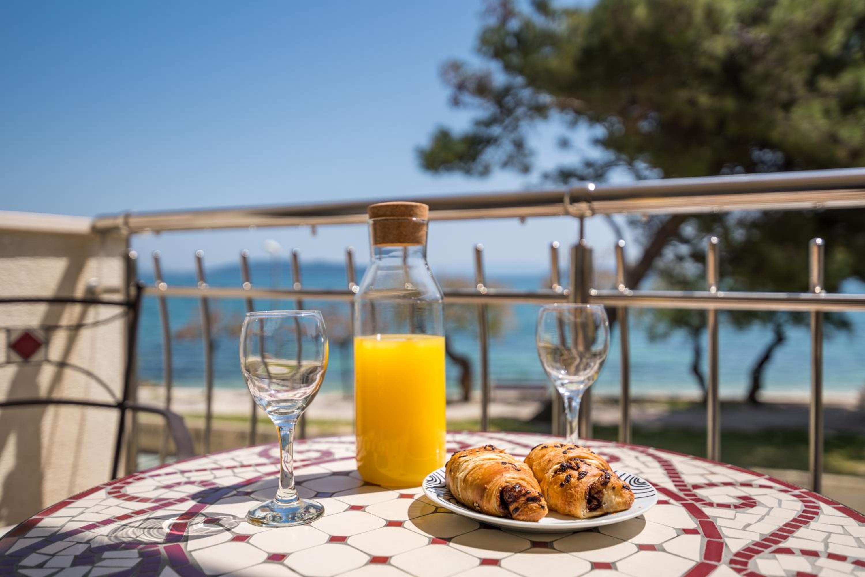 Beachfront Apartments Gabine