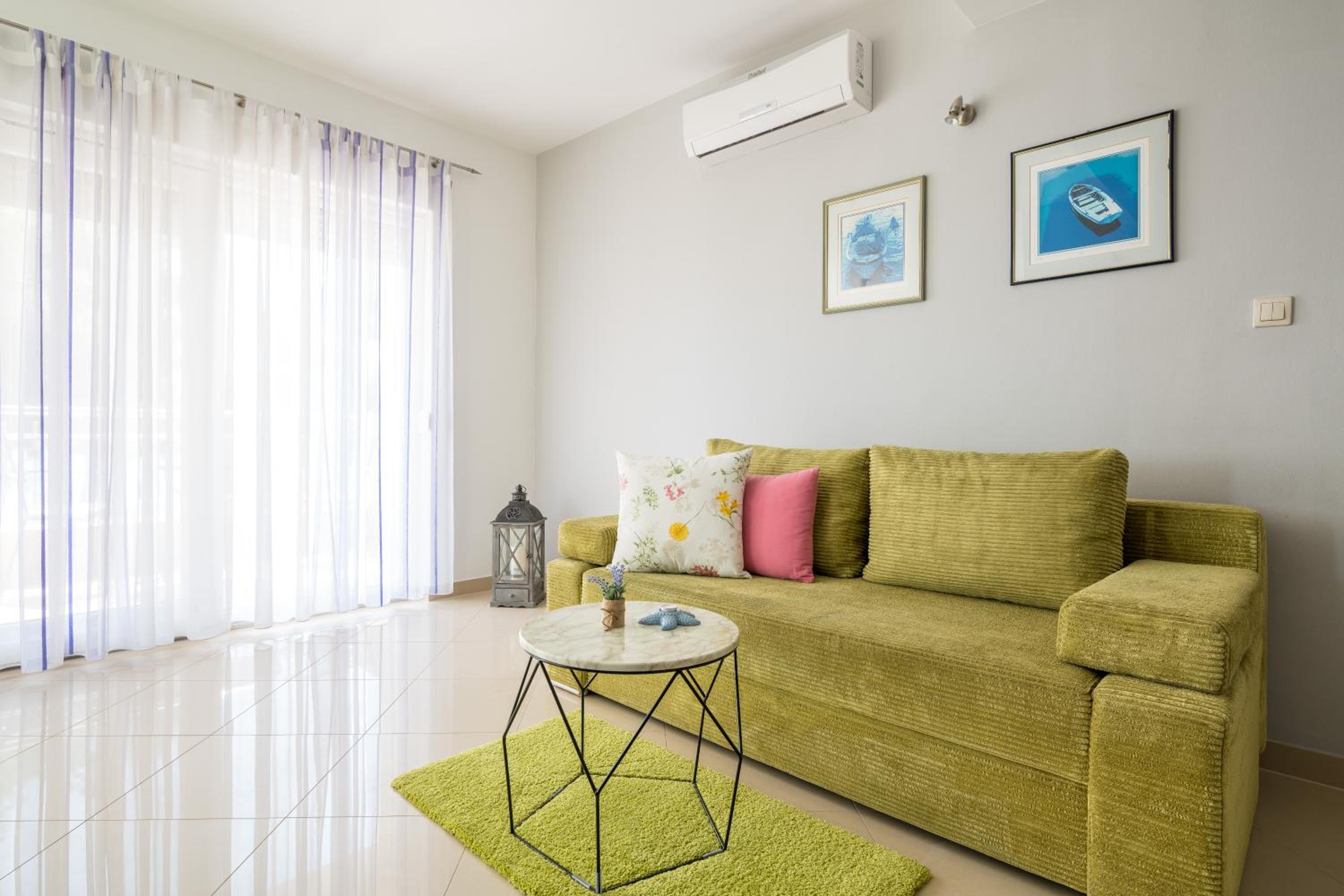 Beachfront Apartments Gabine