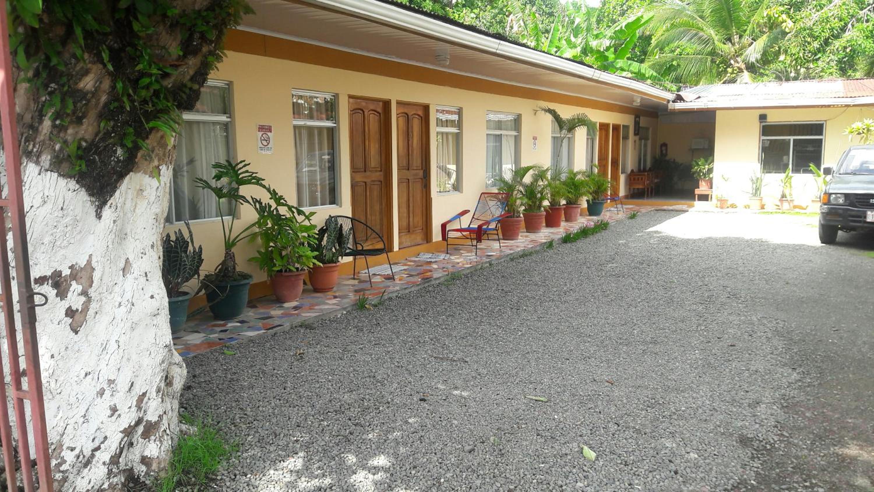 Cabinas Doña Alicia view 5