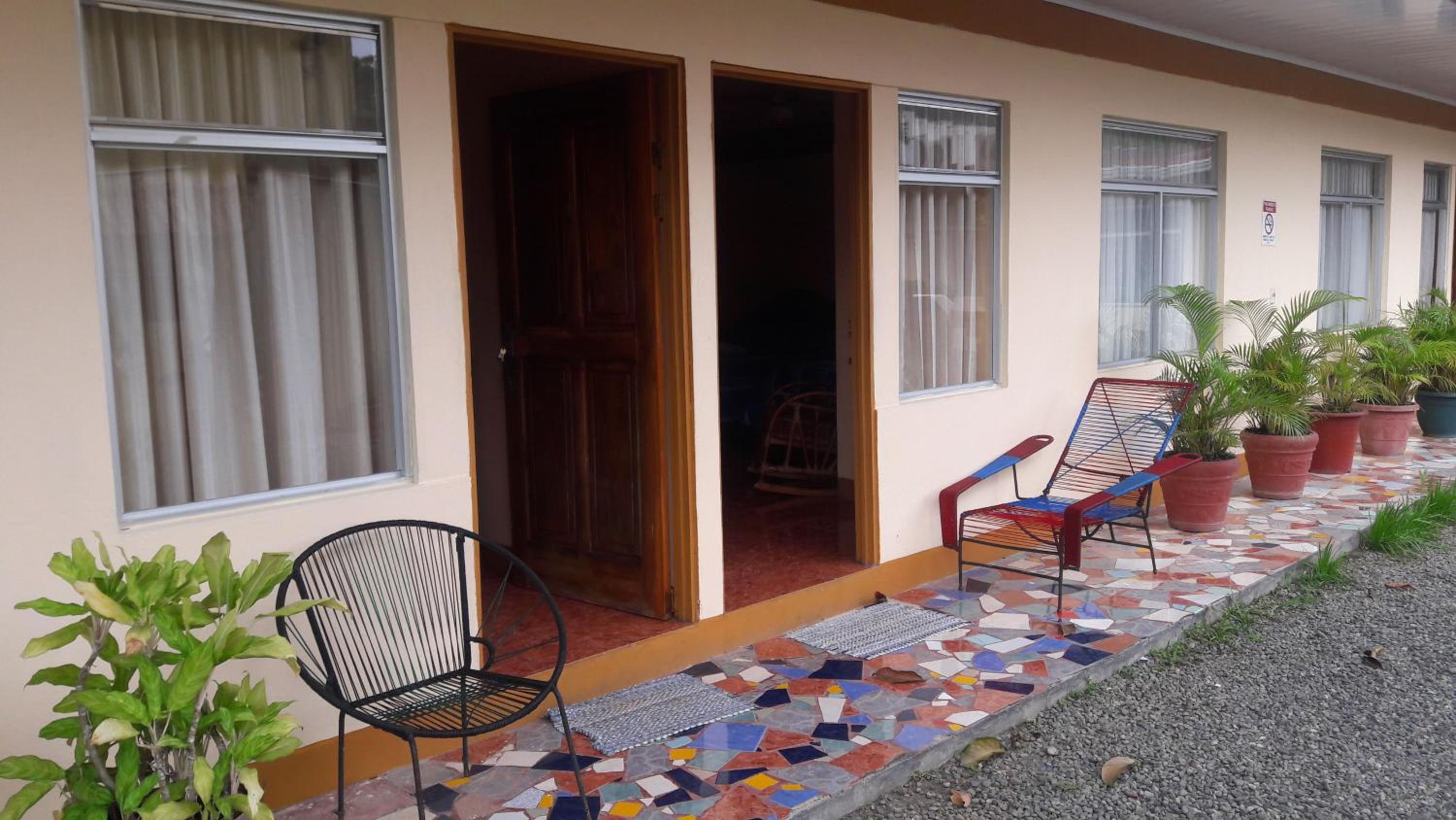 Cabinas Doña Alicia view 3