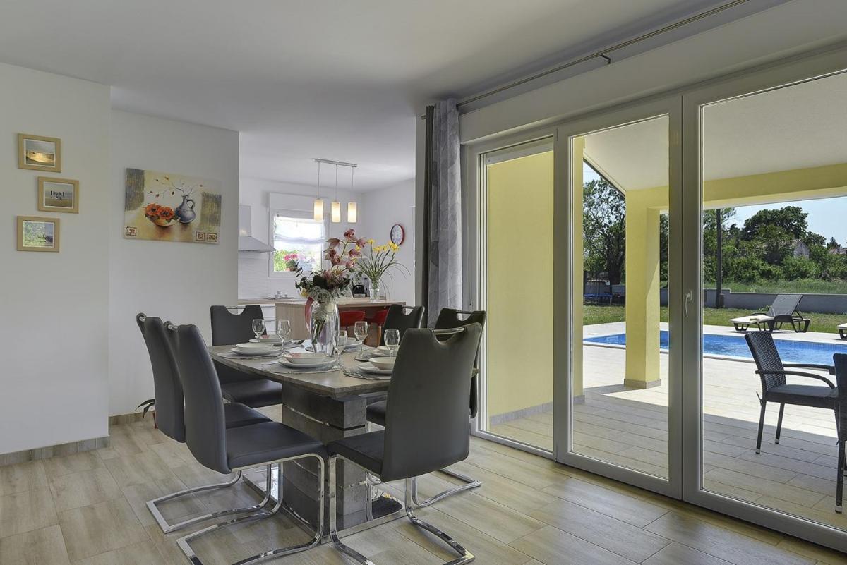Villa Fiorina view 2