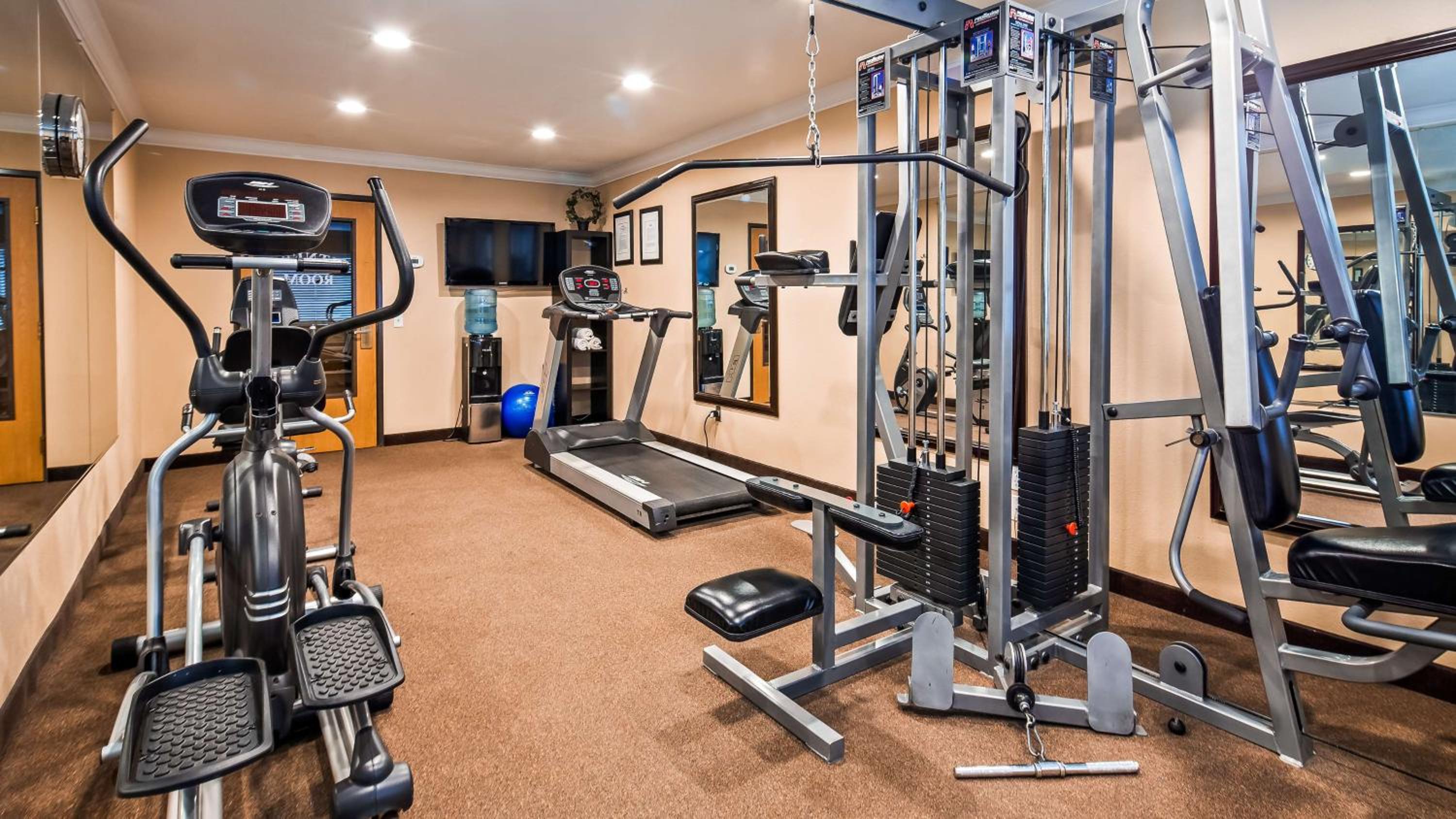 Best Western Plus Corning Inn - Property Image 11