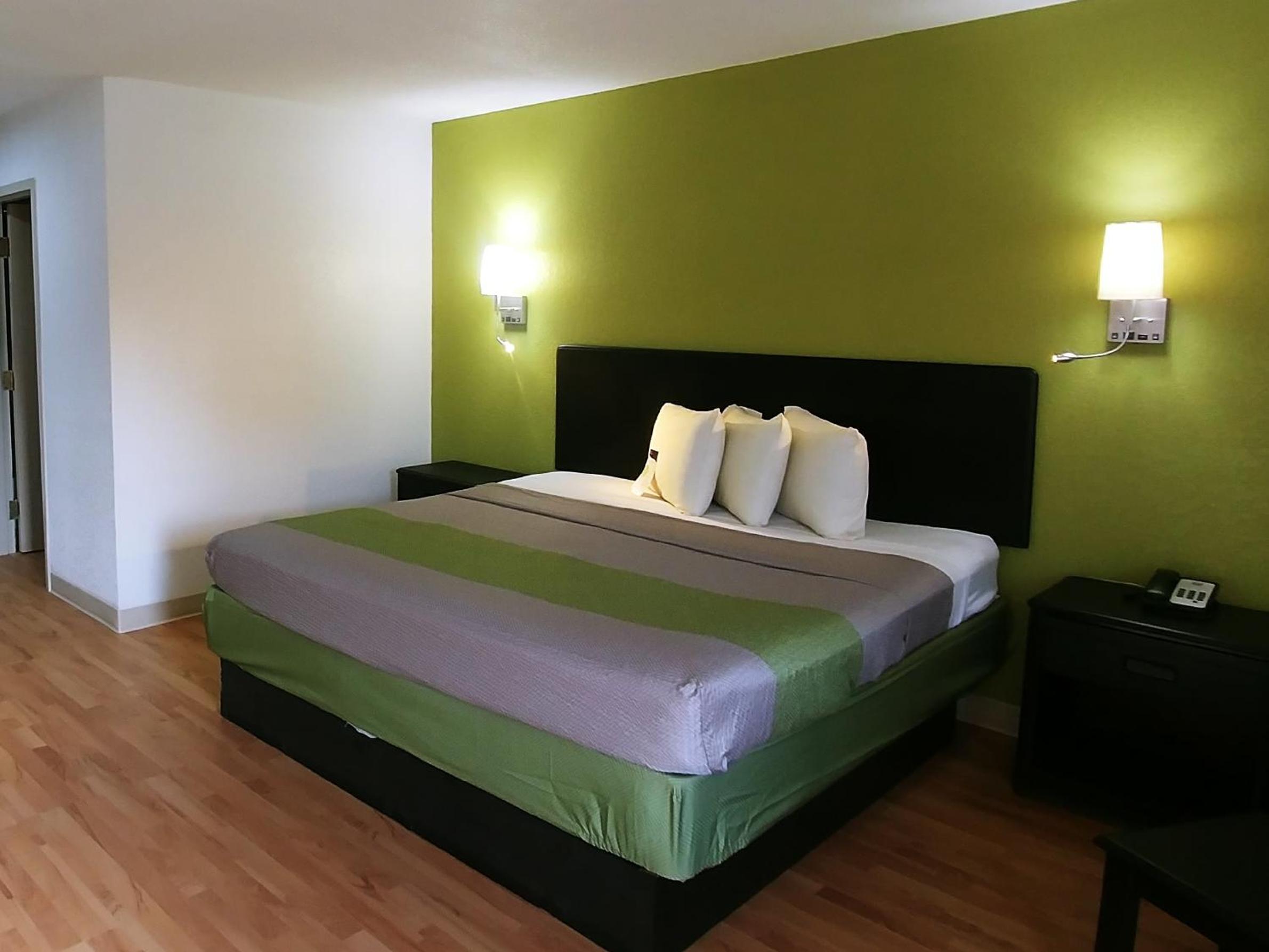Motel 6-Augusta, KS