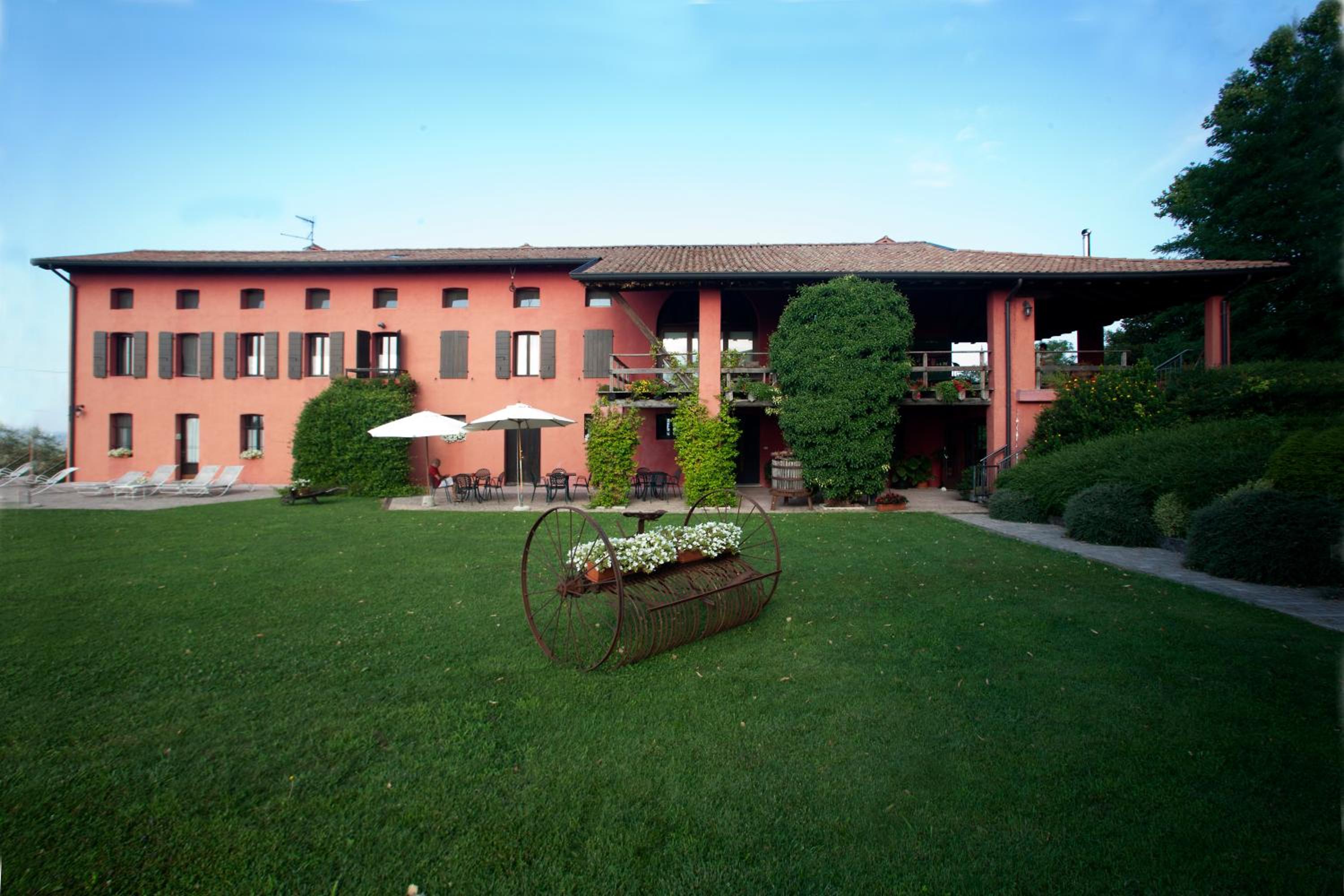Agriturismo Casa Rossa Ai Colli