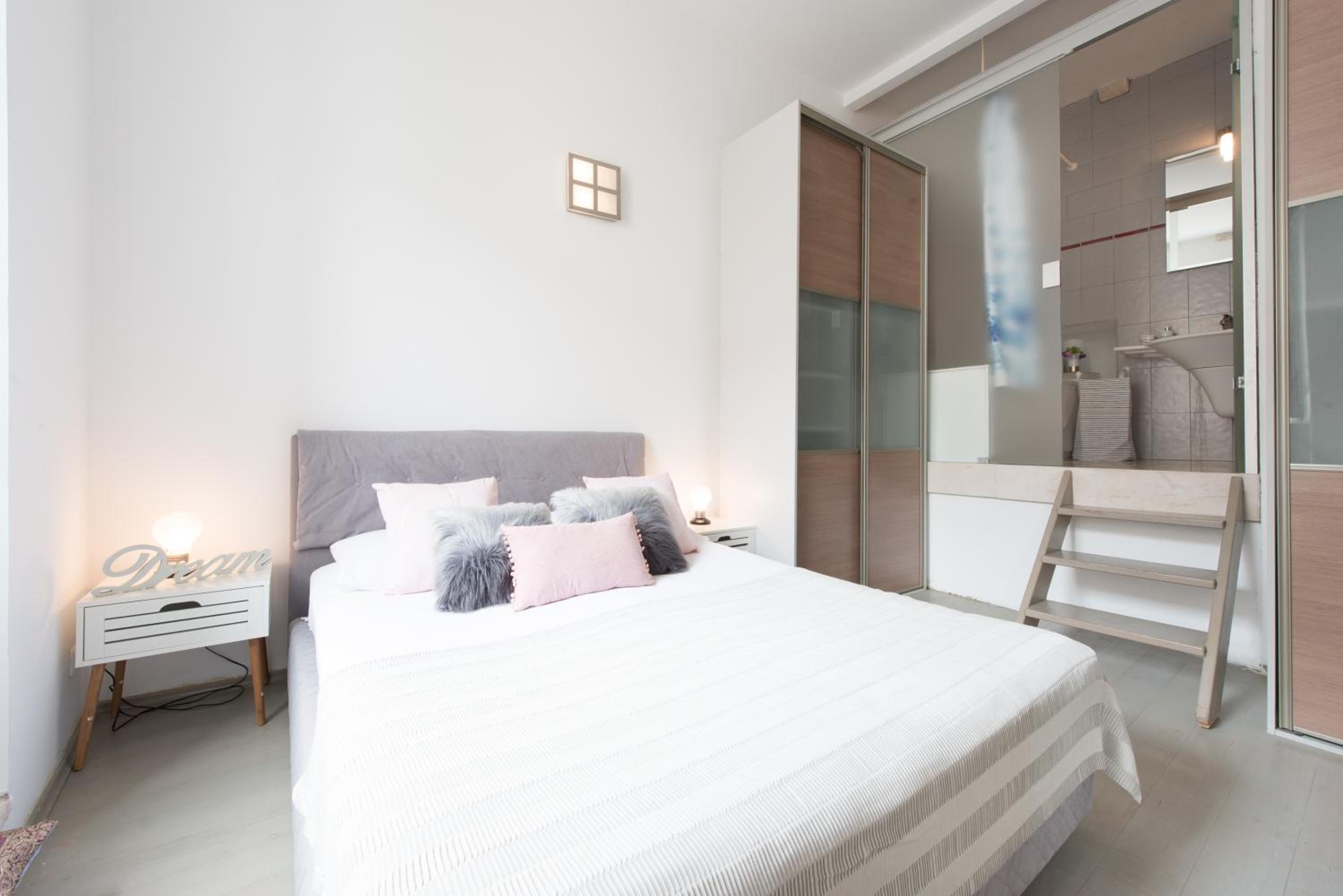 La Piazza Apartment