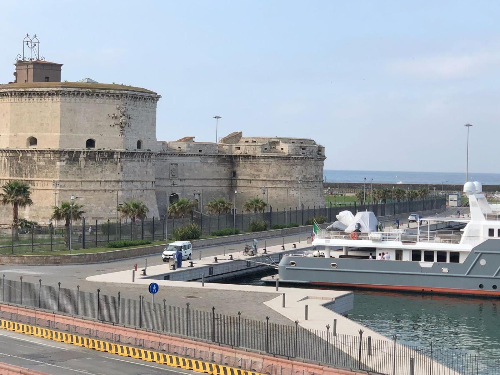 Tourist apartment-La Casa del Porto- alloggio turistico