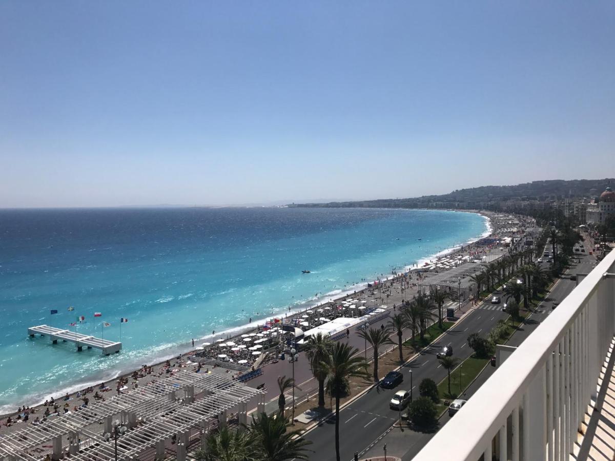 Apart-a-Nice : A Breathtaking View on the Sea