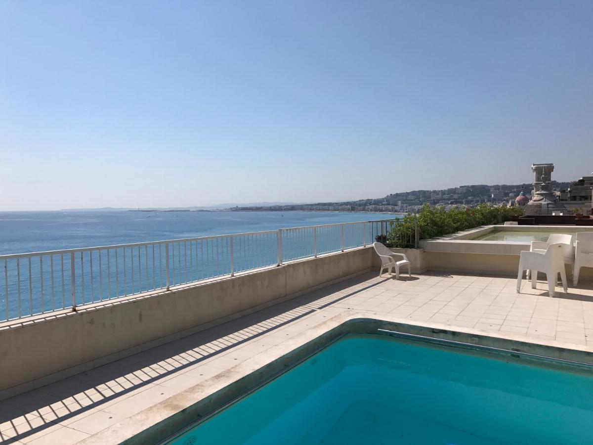 Apart-a-Nice : A Breathtaking View on the Sea