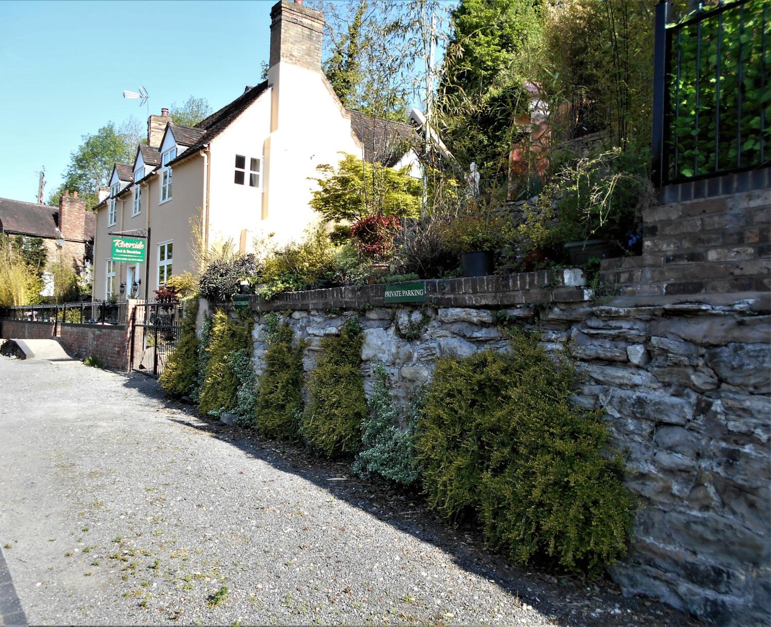 Riverside Bed & Breakfast