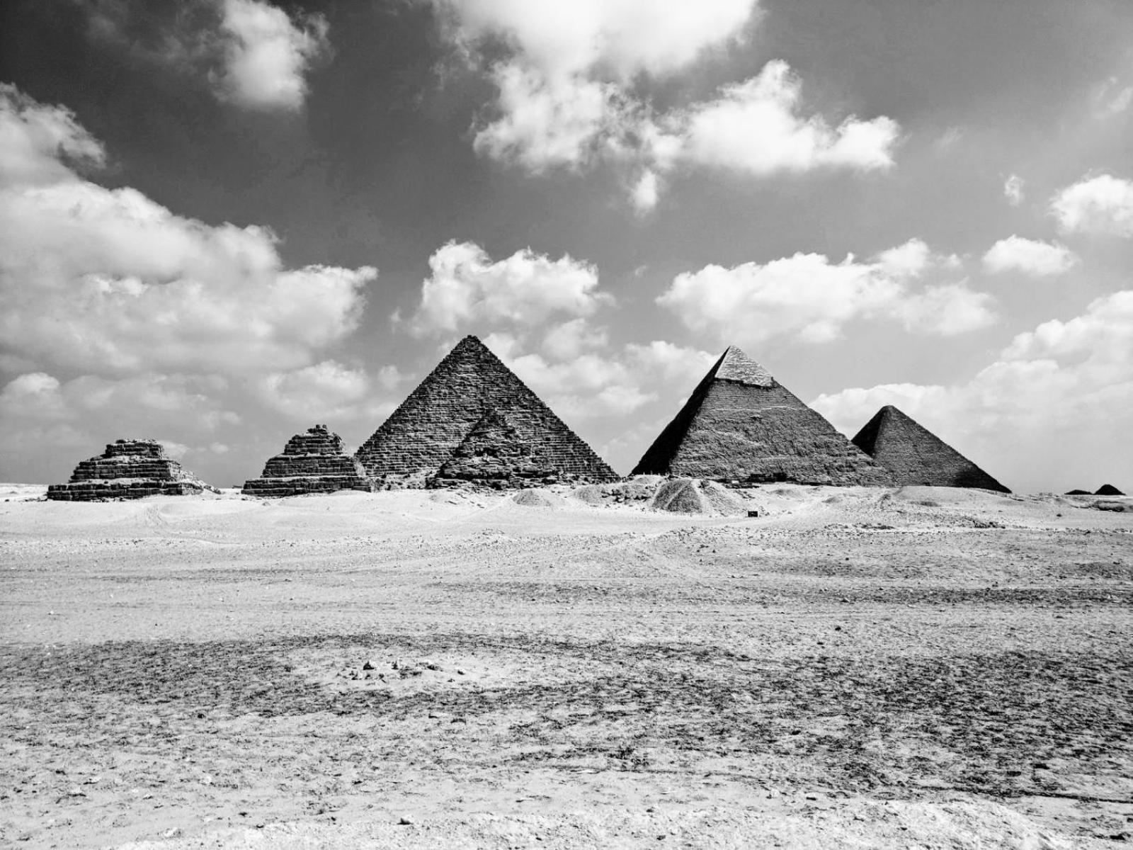 Royal Pyramids Inn