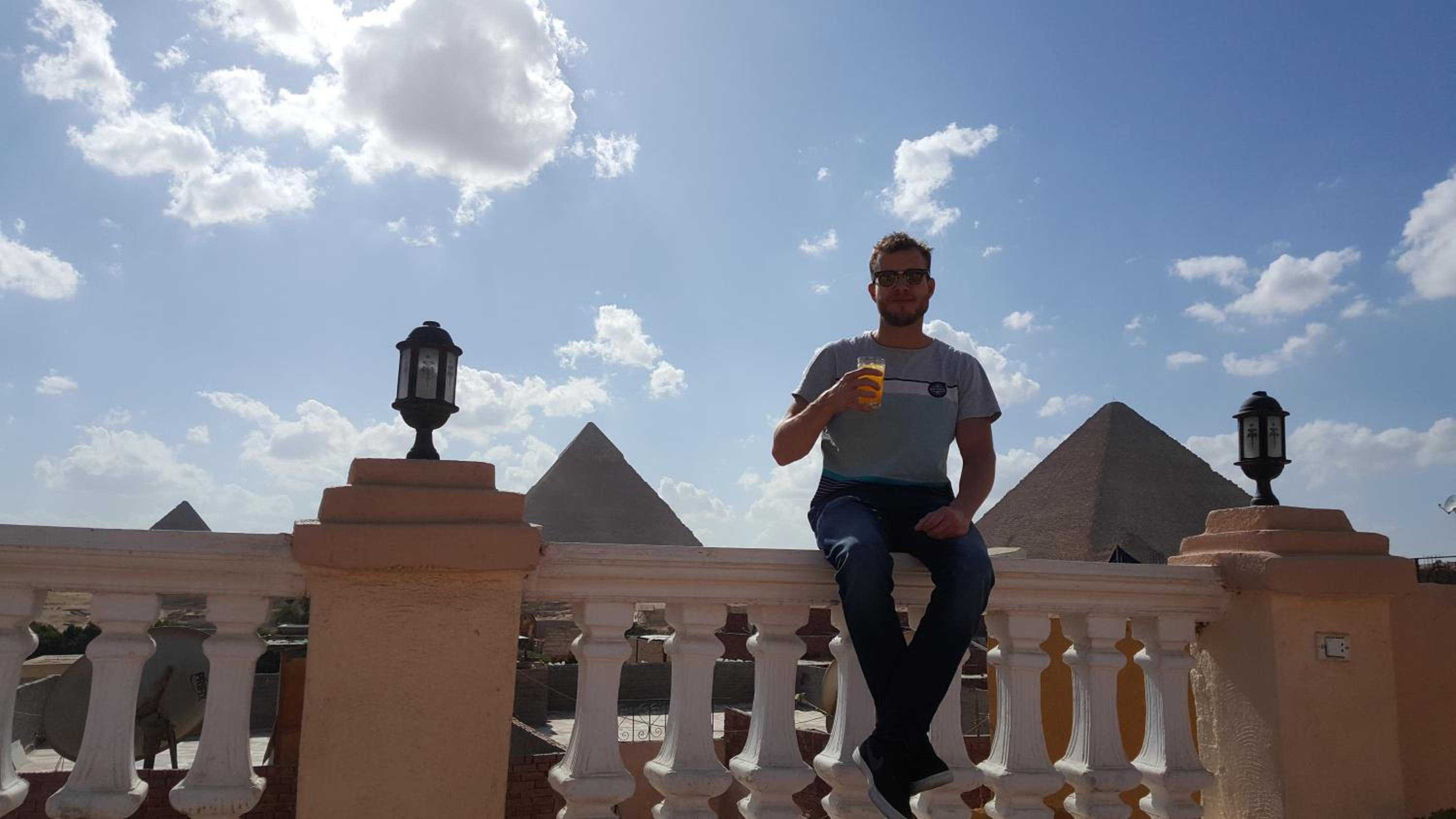 Royal Pyramids Inn