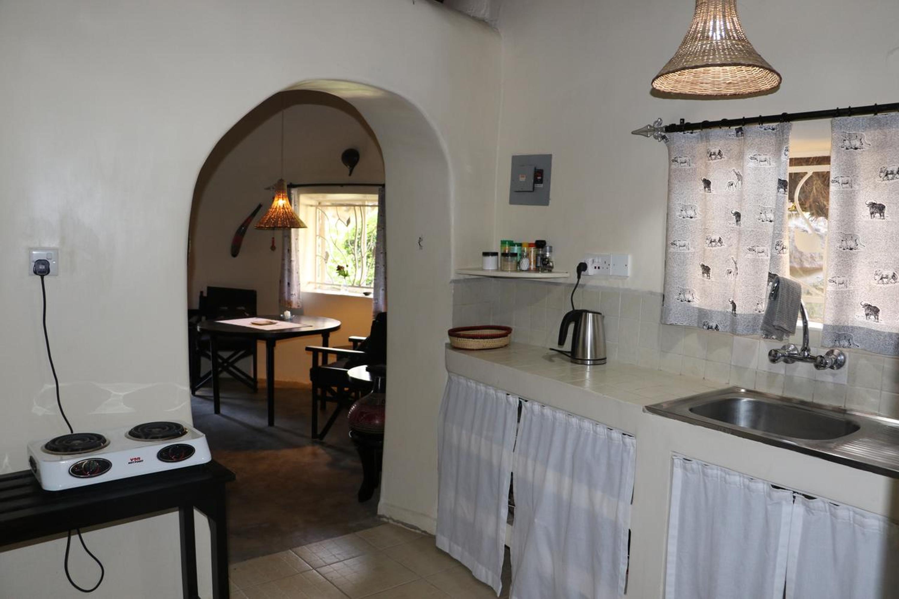 Nyati Hill Cottages view 4