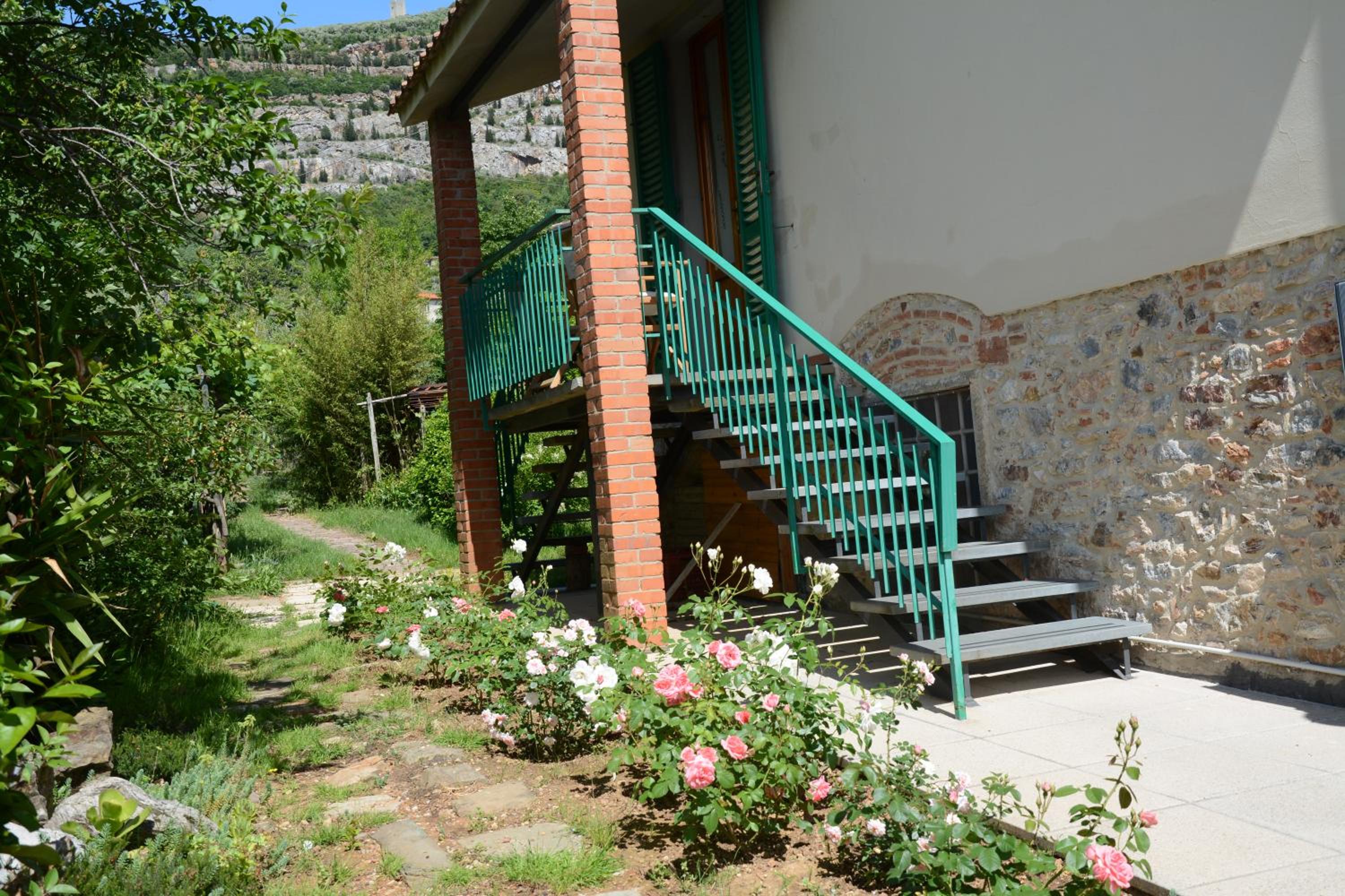 Photo 9