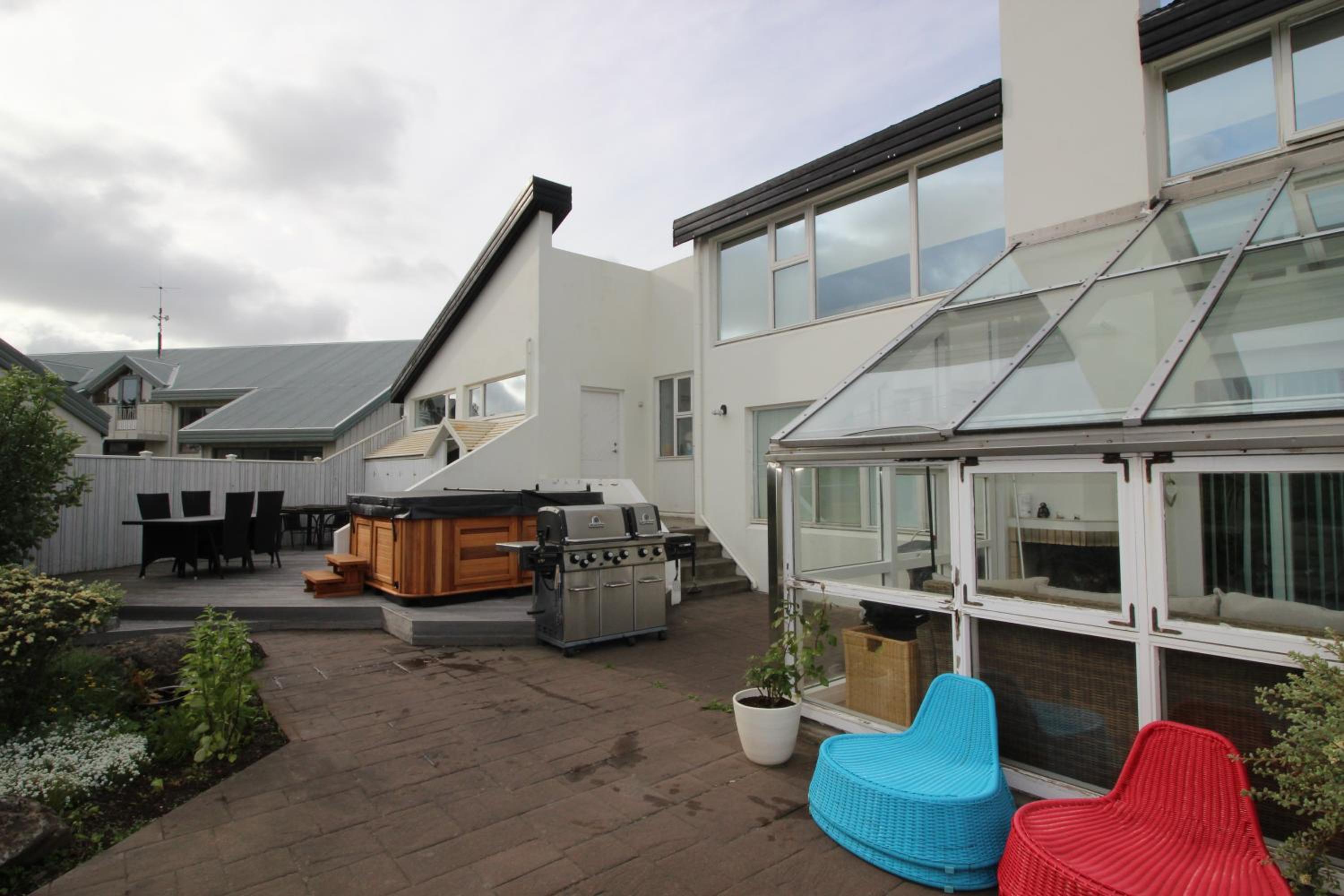 Family Villa Reykjavík view 4