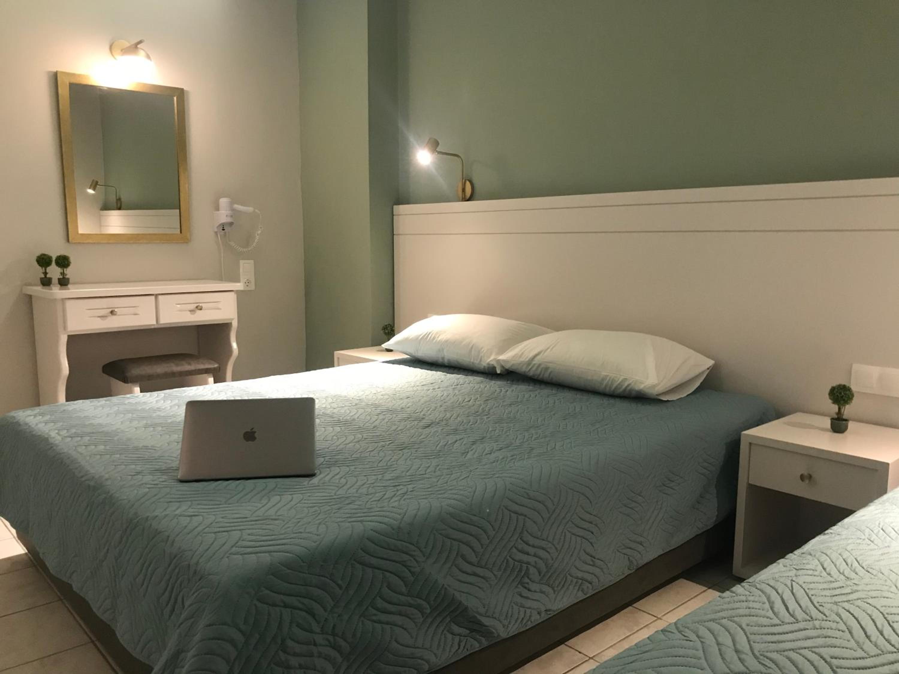 George Deluxe Apartments