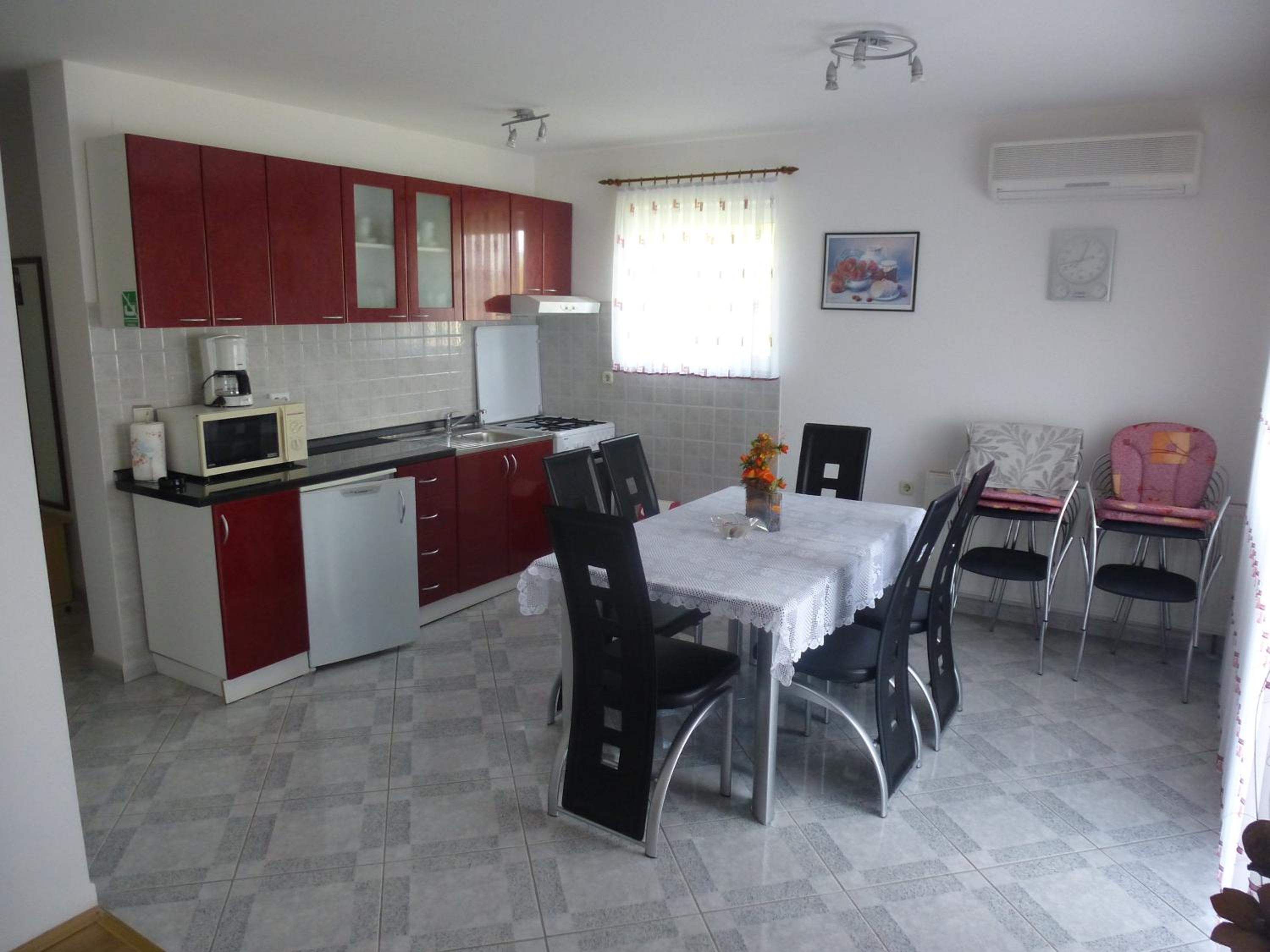 Apartments Miše