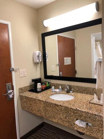 Inn at Clinton