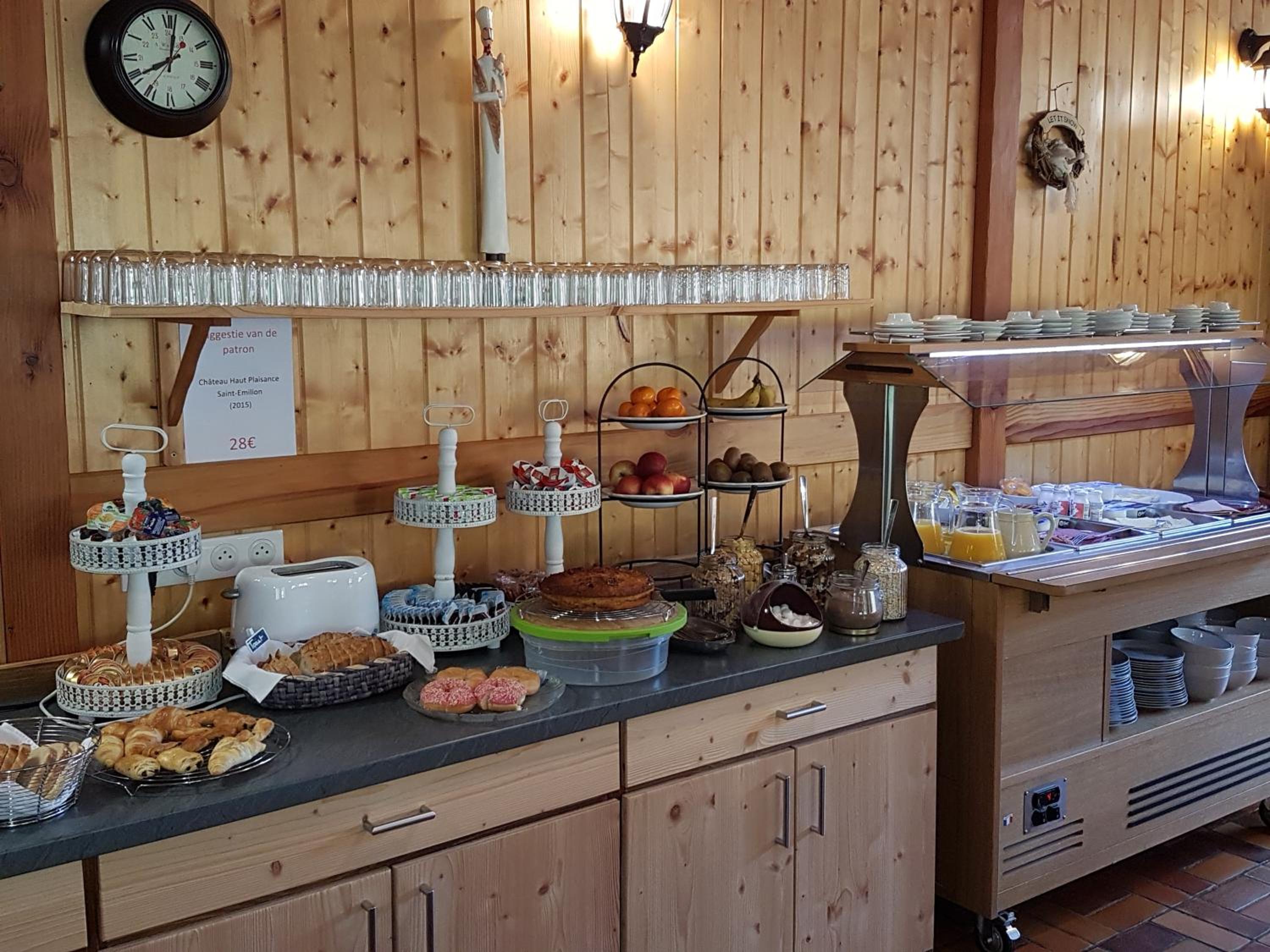 chalet des cyclistes view 3