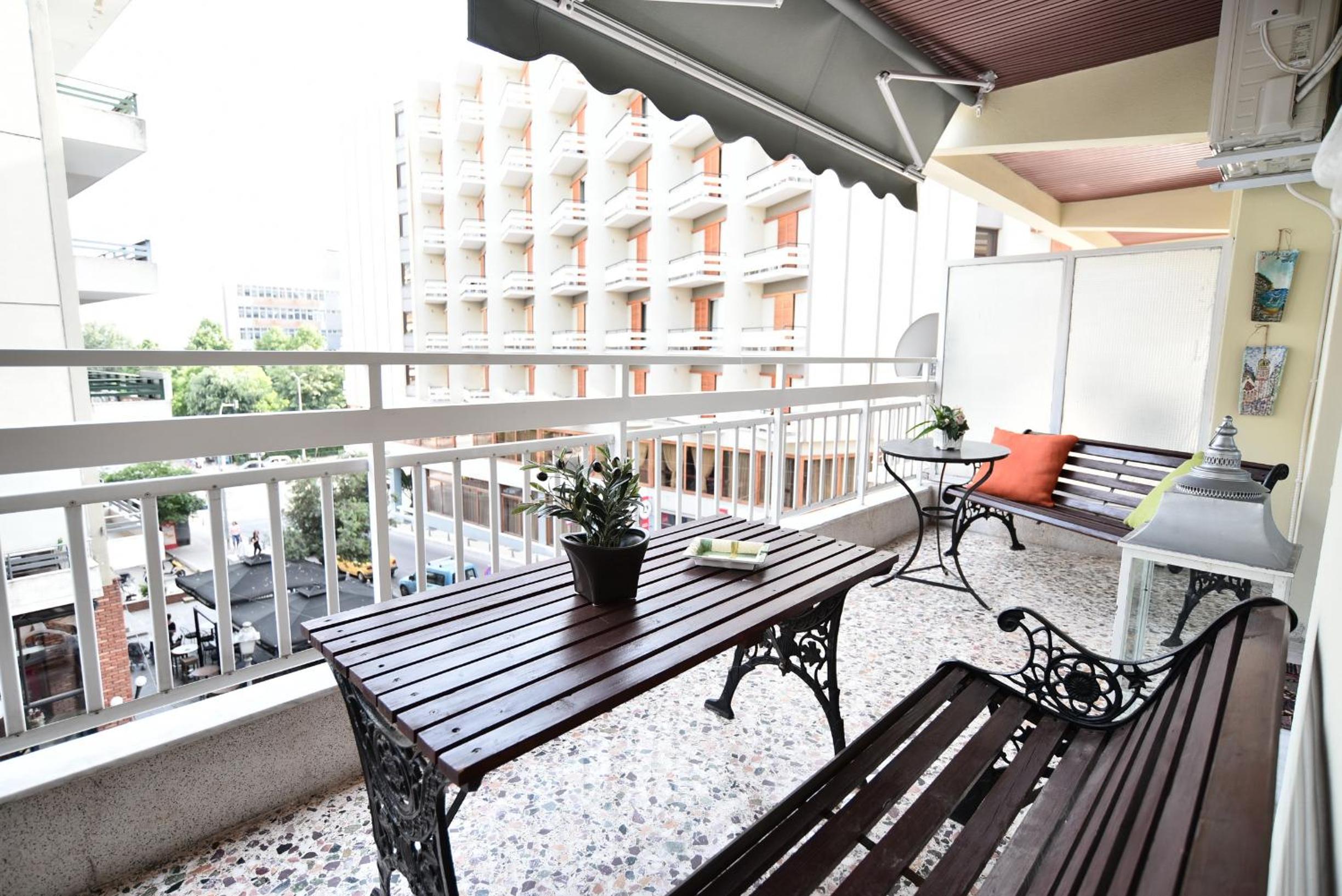Queens Bed&Rest Luxury Apartment view 4