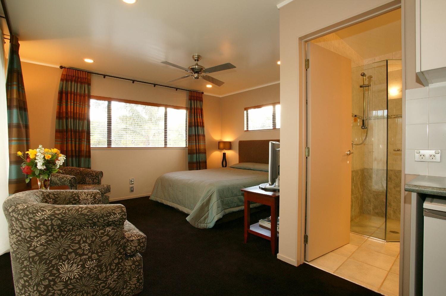 Cornwall Park Motor Inn