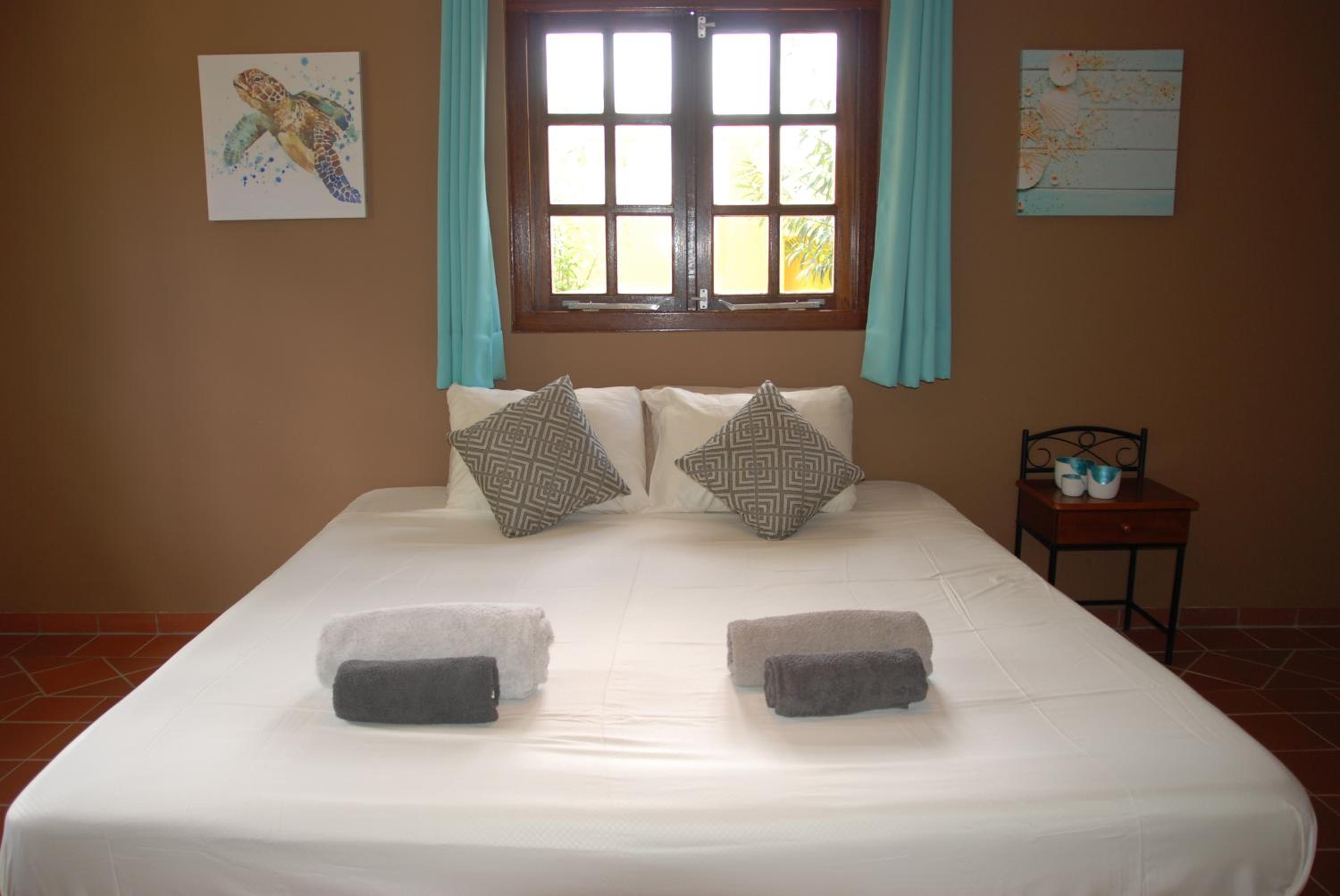 Mirador Apartments
