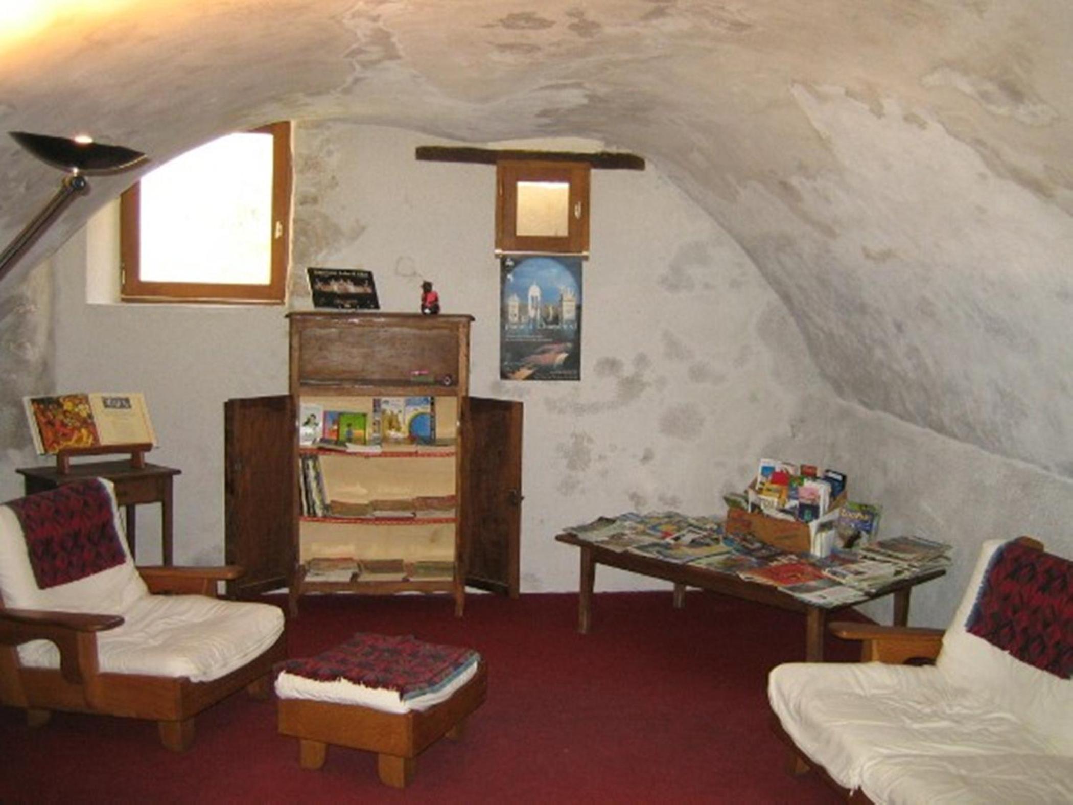 Photo 9