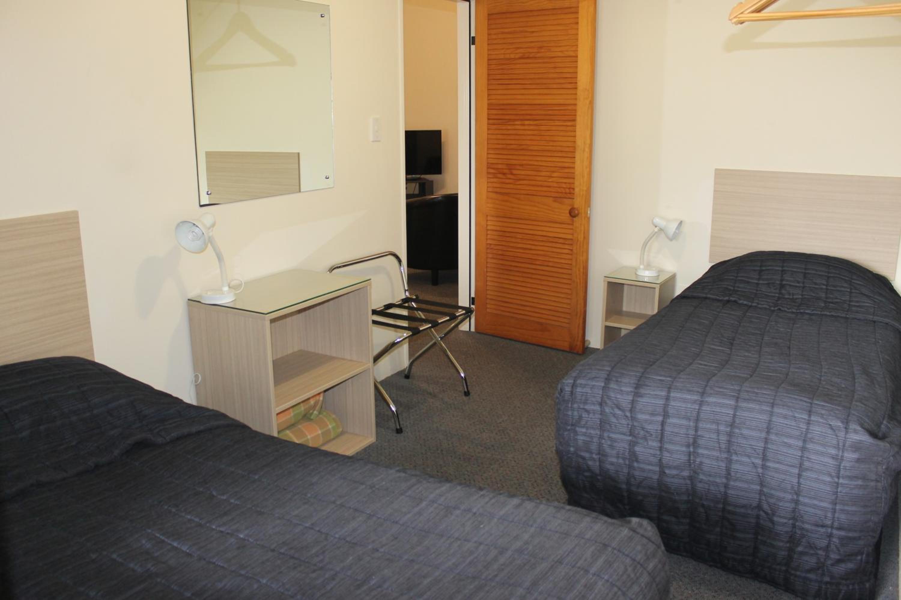 Captains Quarters Motor Inn