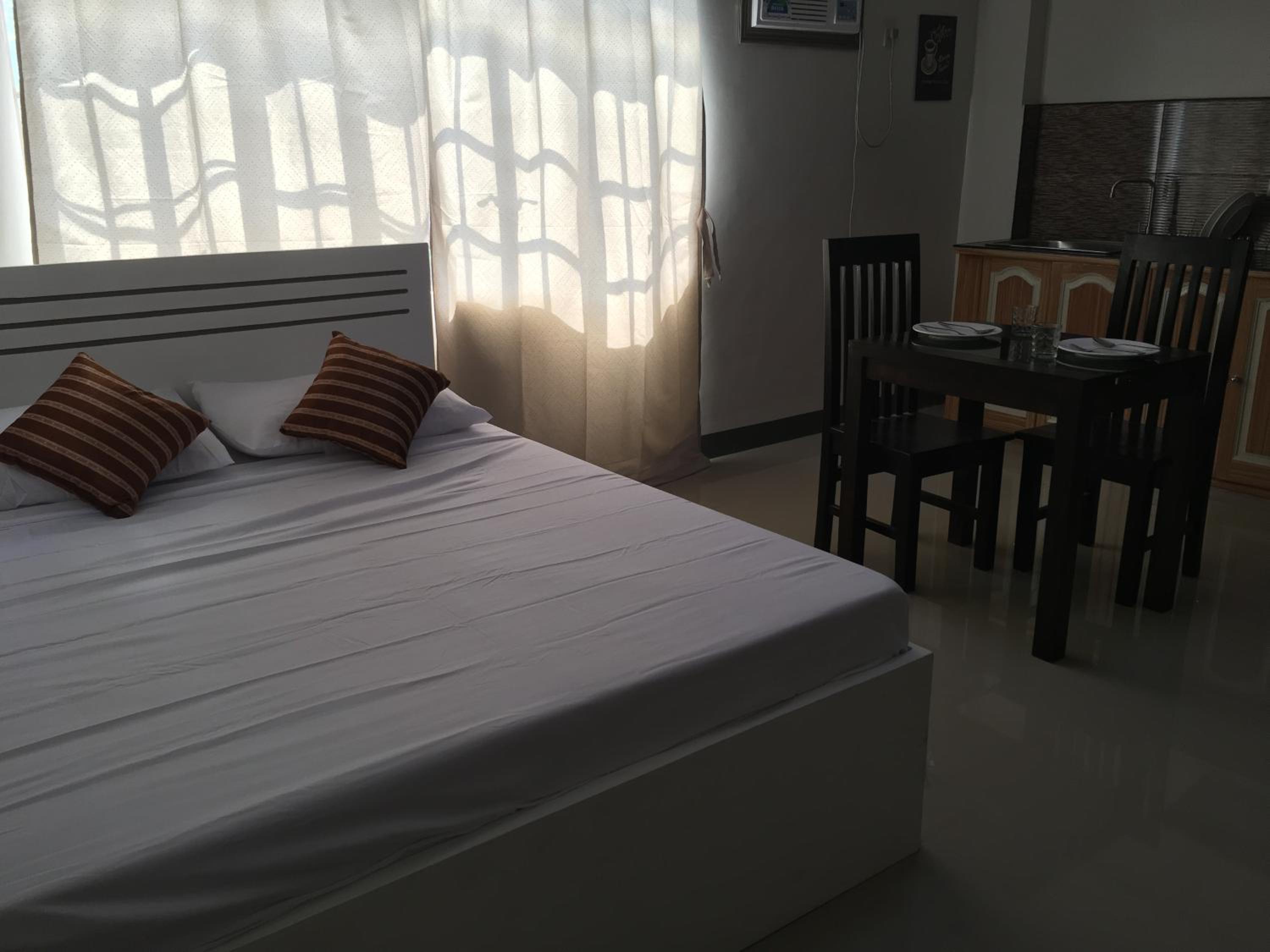 Beinte Singko de Marso Apartments