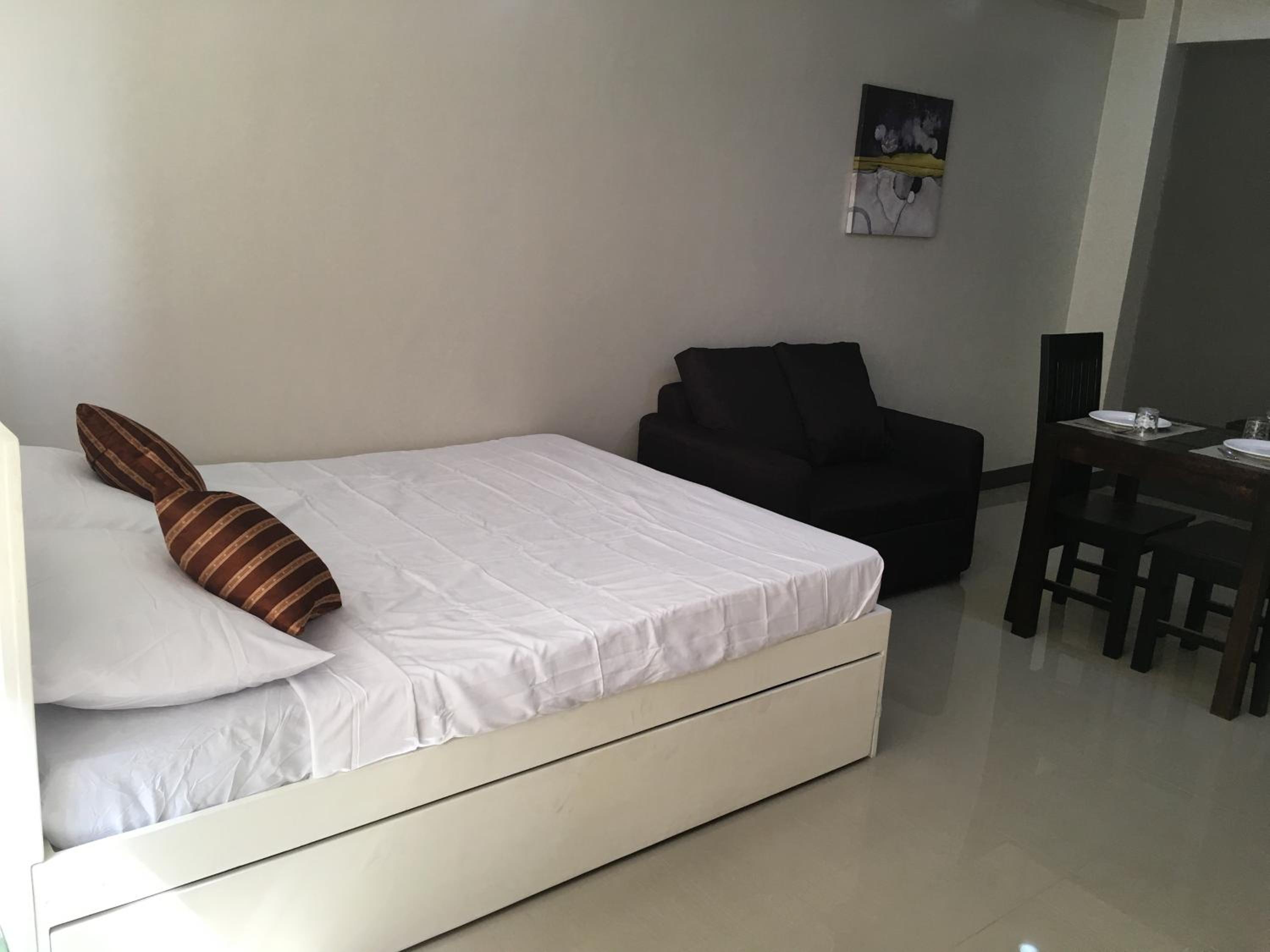 Beinte Singko de Marso Apartments